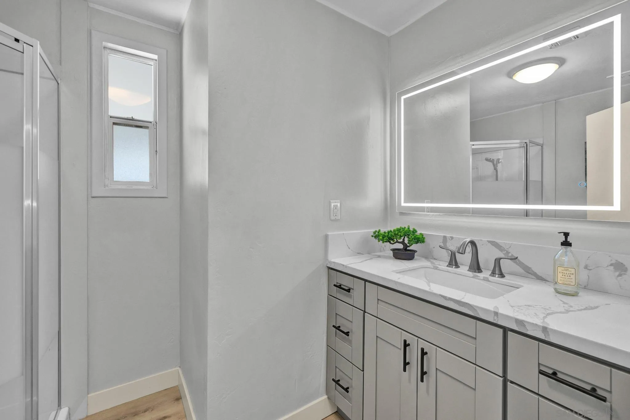 https://cdn.realtyfeed.com/cdn/127/260015745/6deef87f724cd12d49569b8688ab6e57.webp