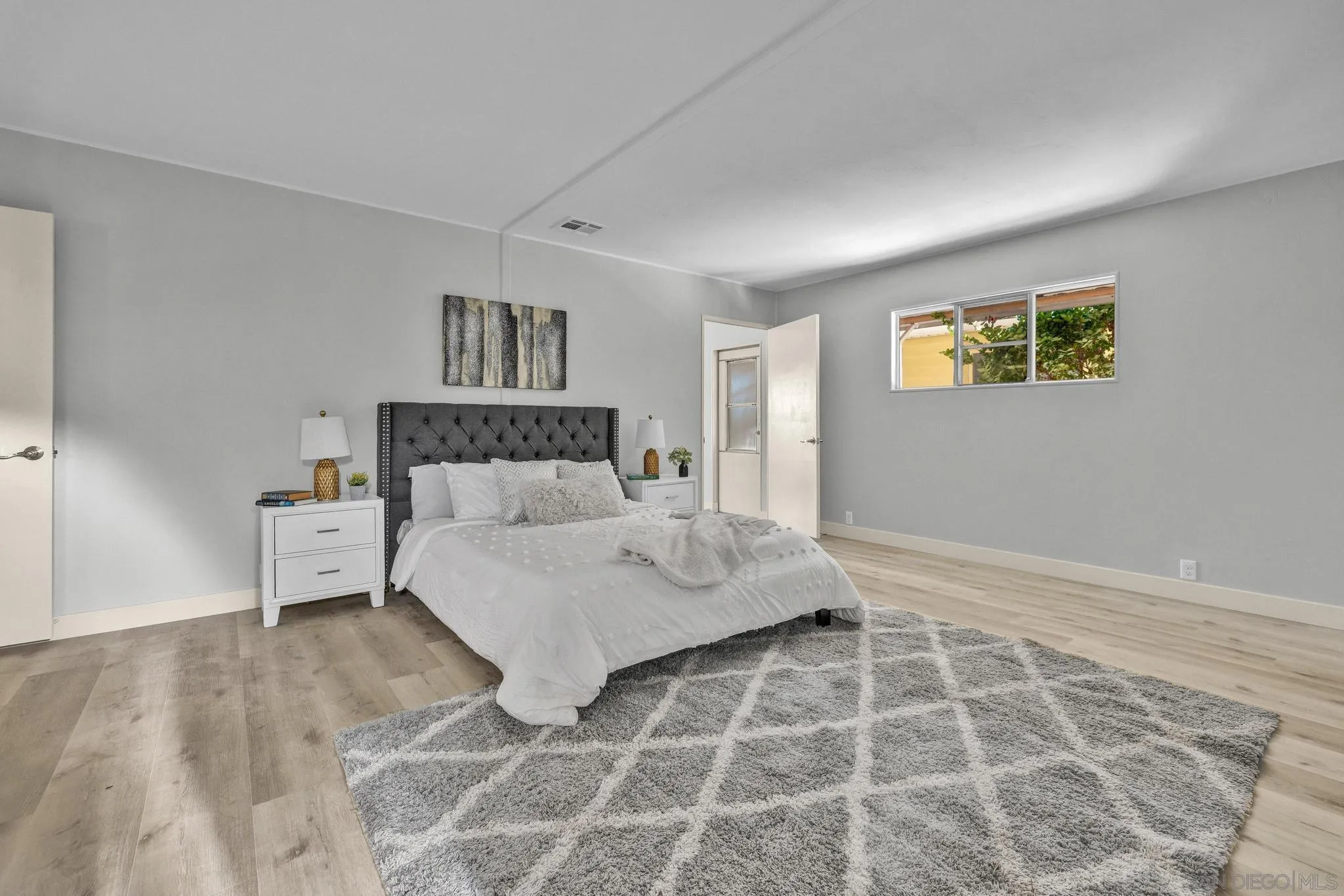 https://cdn.realtyfeed.com/cdn/127/260015745/7ec00d1eeb1a291c4fd9470d24c54507.webp