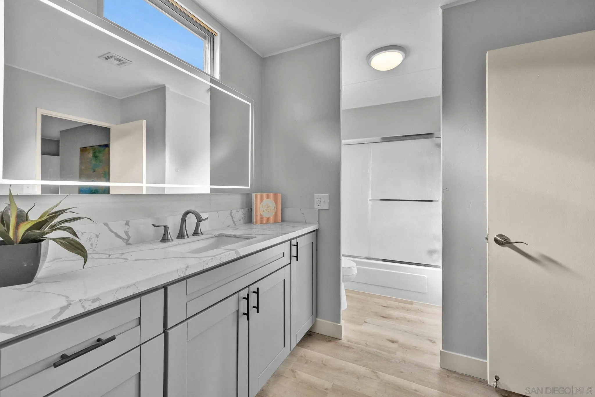 https://cdn.realtyfeed.com/cdn/127/260015745/a29160abb9fa6798450d35bc165cc4ae.webp