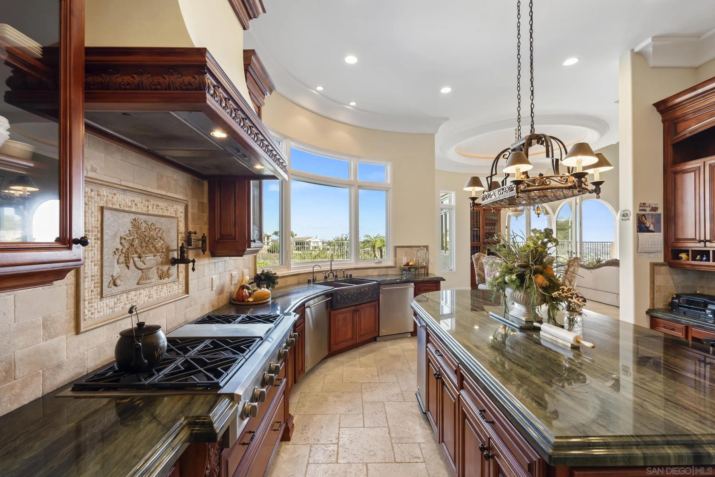 https://cdn.realtyfeed.com/cdn/127/260015746/33c38b0355c8cb86acb2b4fb142cb1ff.webp