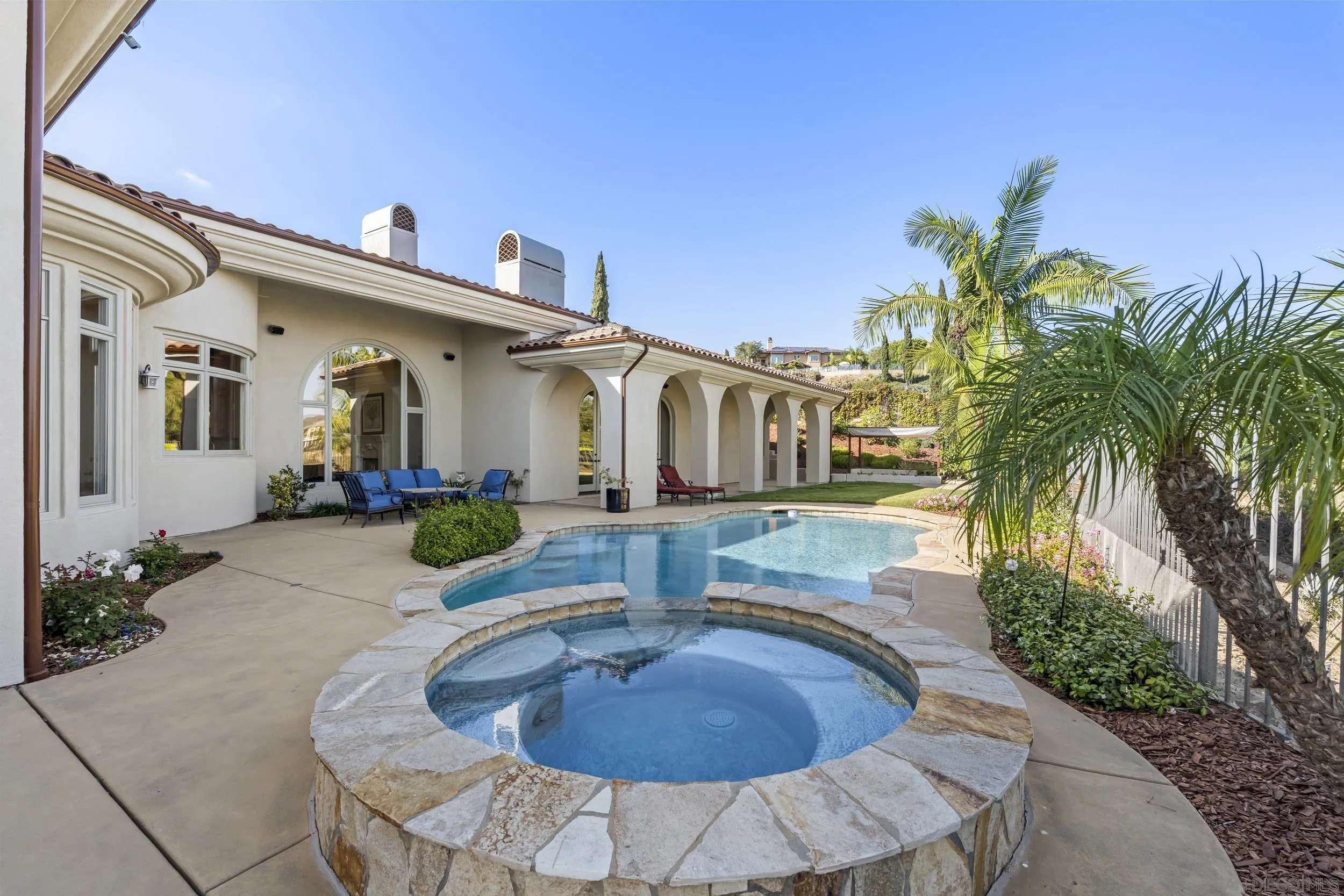 https://cdn.realtyfeed.com/cdn/127/260015746/d0dc5a64d67af5b16463b1b8d53bafec.webp