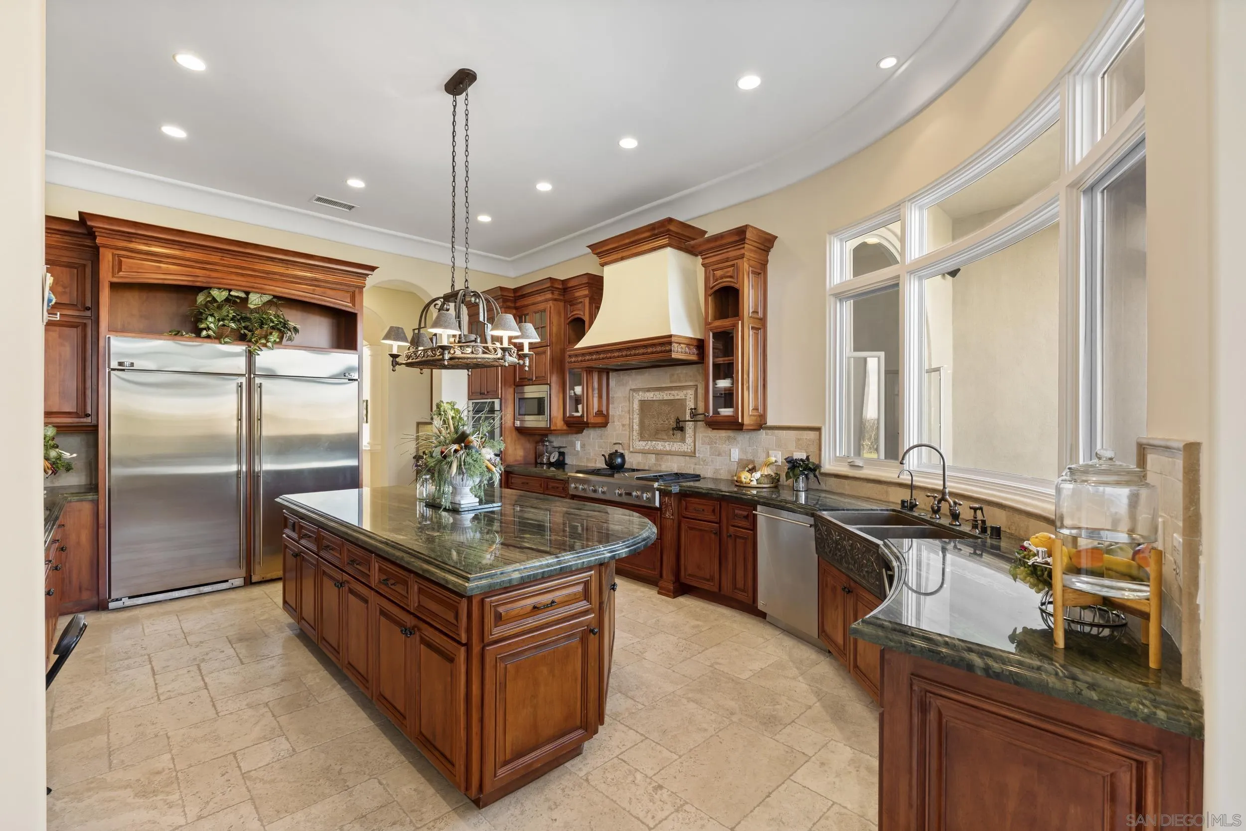 https://cdn.realtyfeed.com/cdn/127/260015746/e4494a6466db0975f8ac96e930917e8e.webp