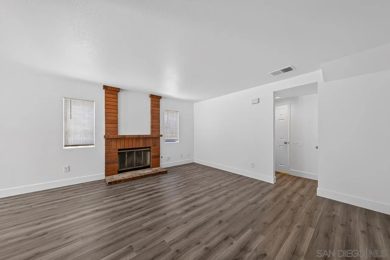 https://cdn.realtyfeed.com/cdn/127/260015749/0f57d66157ef28b811d97728141006e5.webp