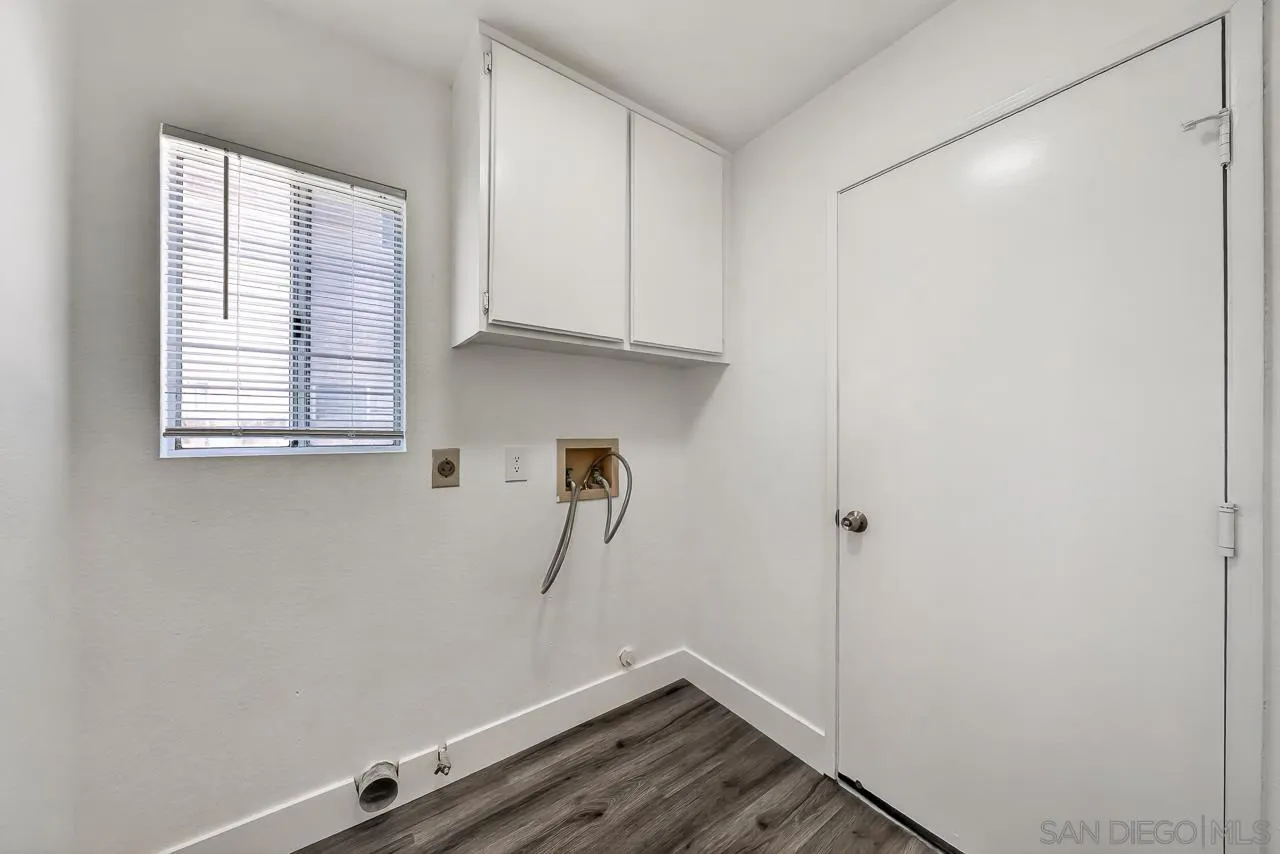 https://cdn.realtyfeed.com/cdn/127/260015749/1c65c7f468278a4a4f12a4f63658fb96.webp