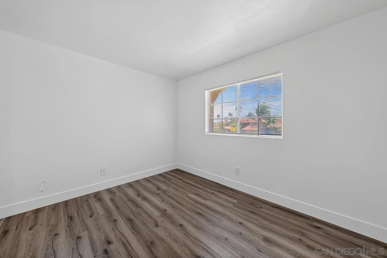 https://cdn.realtyfeed.com/cdn/127/260015749/1ff2f40e61eabf69f776f0c5b189610f.webp