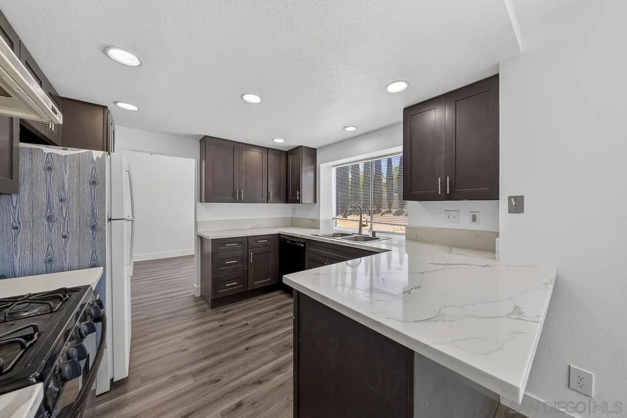 https://cdn.realtyfeed.com/cdn/127/260015749/7174b688e50d6b3c37f6eb9da9767b1b.webp