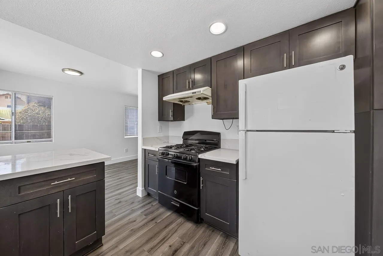 https://cdn.realtyfeed.com/cdn/127/260015749/c56560cd191c495e8d448827fb3ffd6f.webp