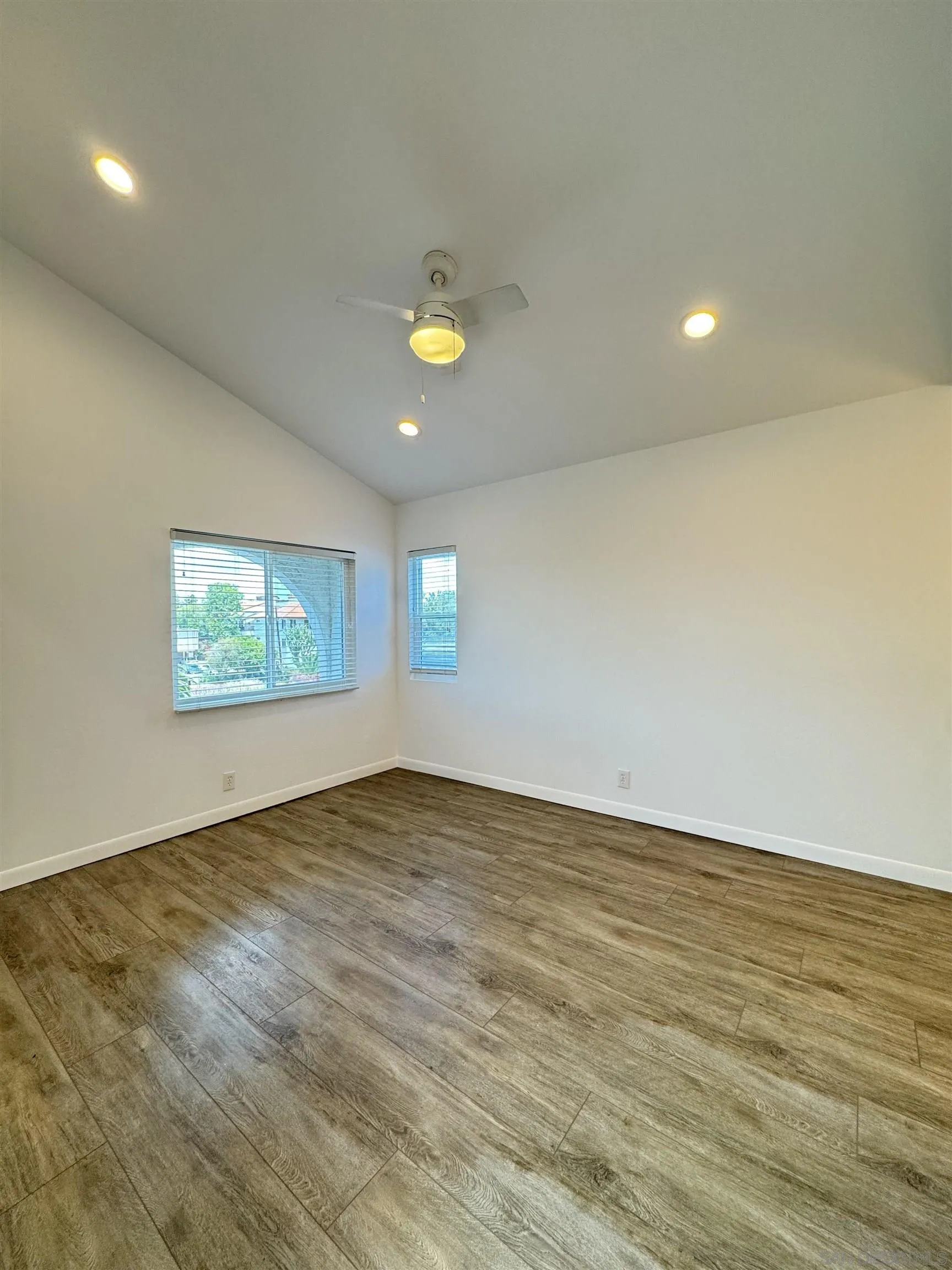 Photo #11: 260015751 Listing: Photo #11