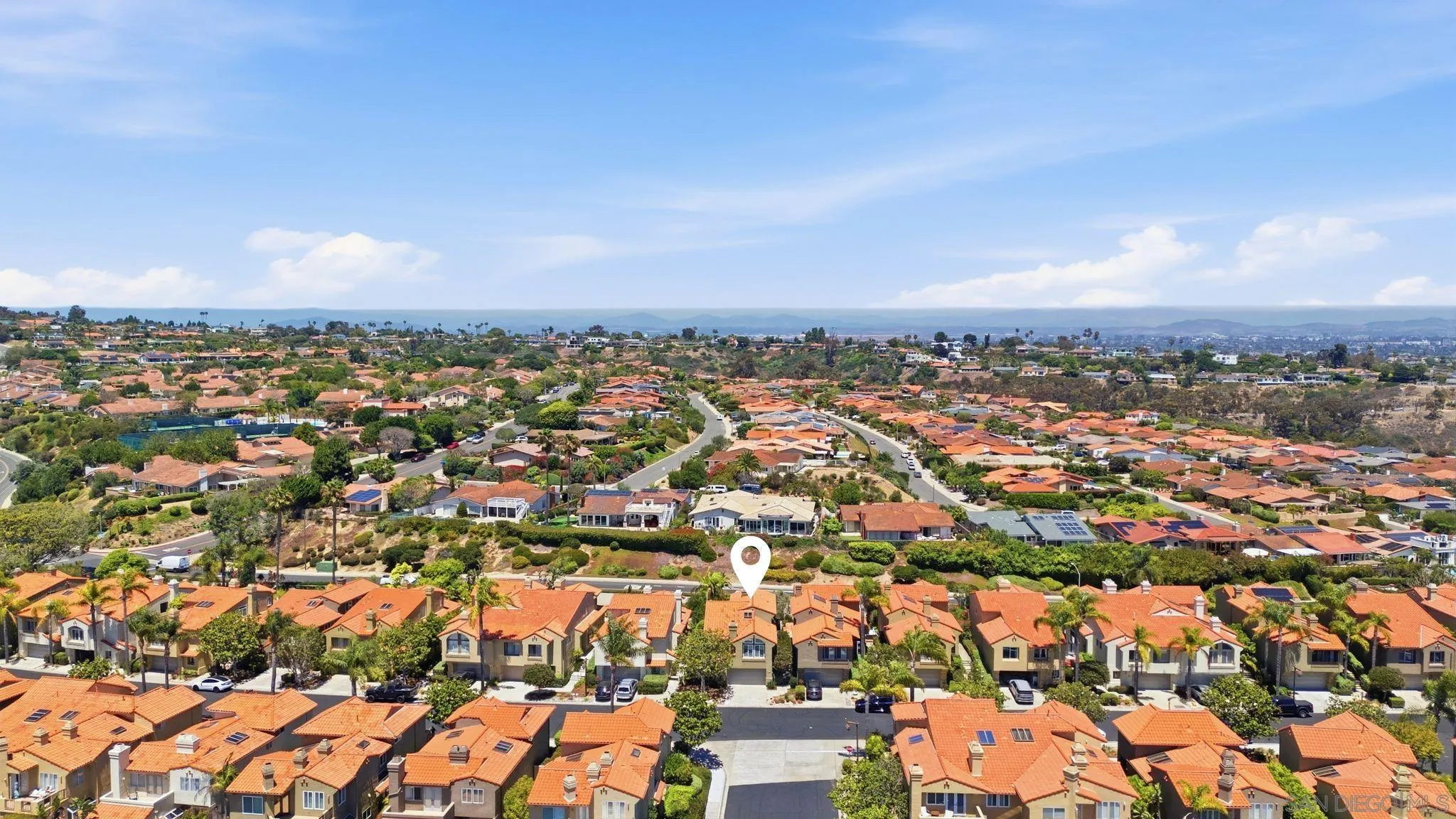 https://cdn.realtyfeed.com/cdn/127/260015761/35180cb718e11f7faa70ec65ed2524cb.webp