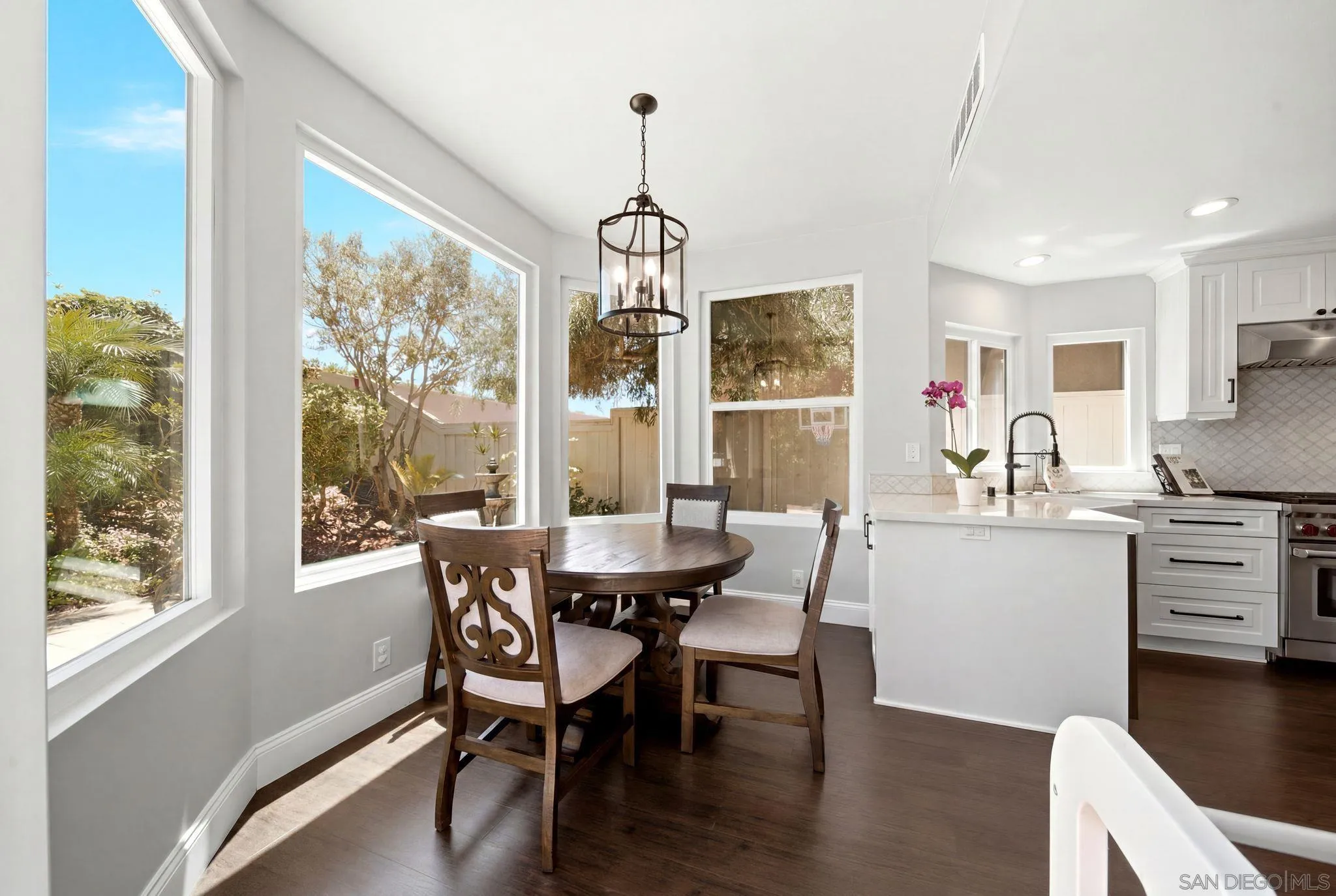 https://cdn.realtyfeed.com/cdn/127/260015761/4d06941a9f2b5178eda82d643f8da9cc.webp