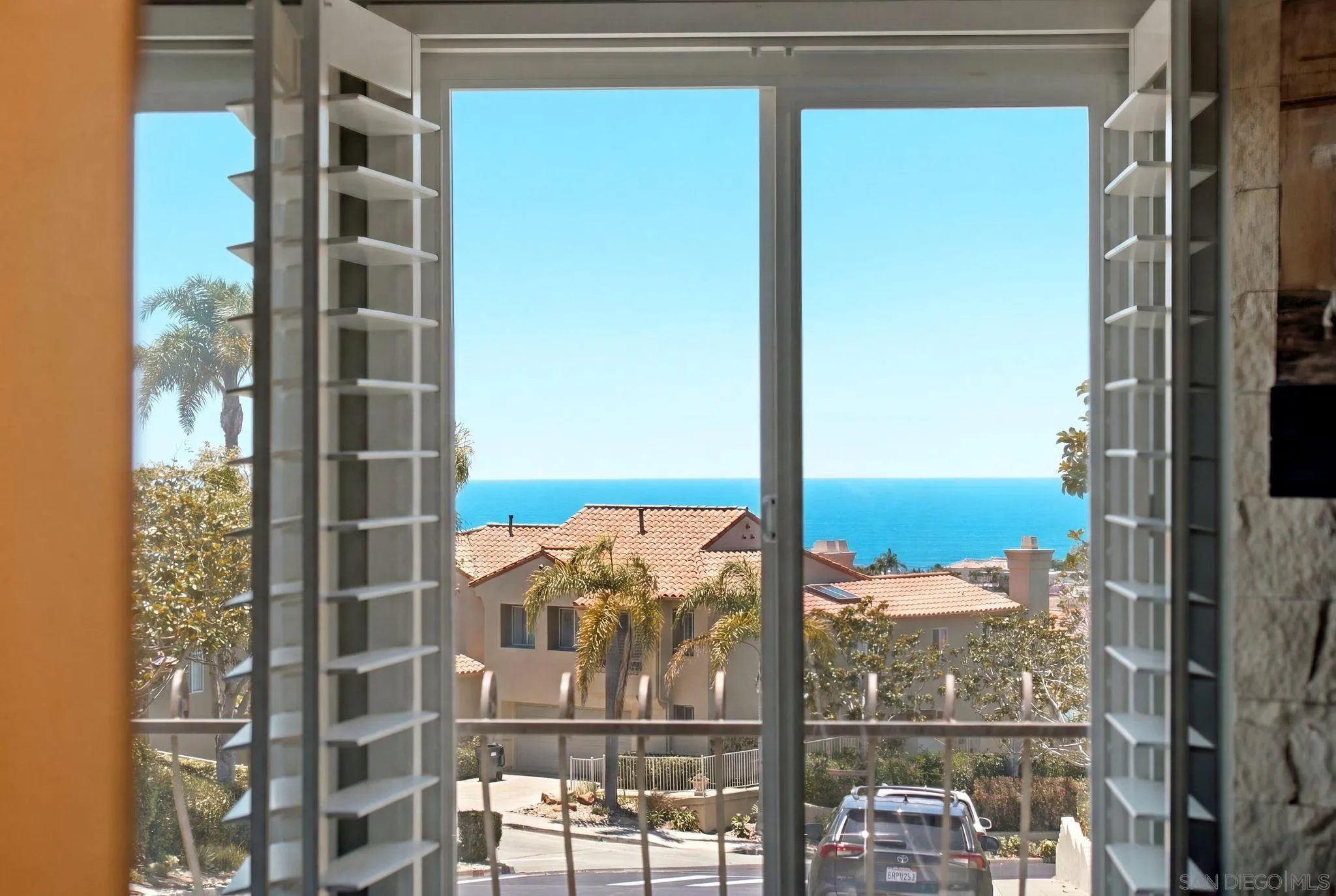 https://cdn.realtyfeed.com/cdn/127/260015761/84cb2ce8a08e542d05bb1b4f518fff77.webp