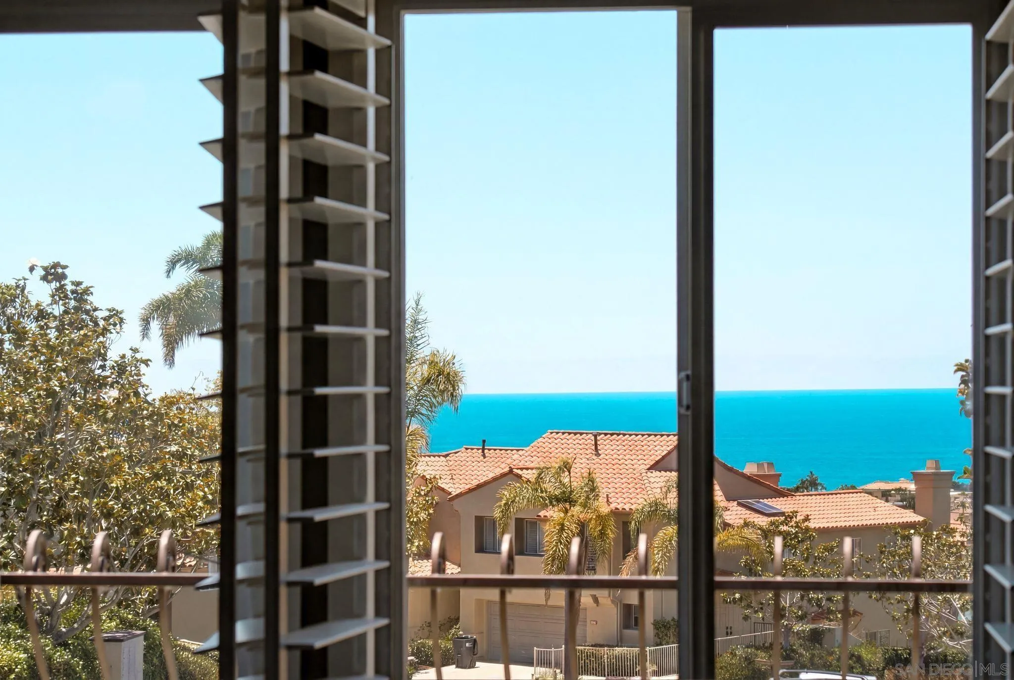 https://cdn.realtyfeed.com/cdn/127/260015761/86e36492e23c017fa02ea2d0029266f7.webp