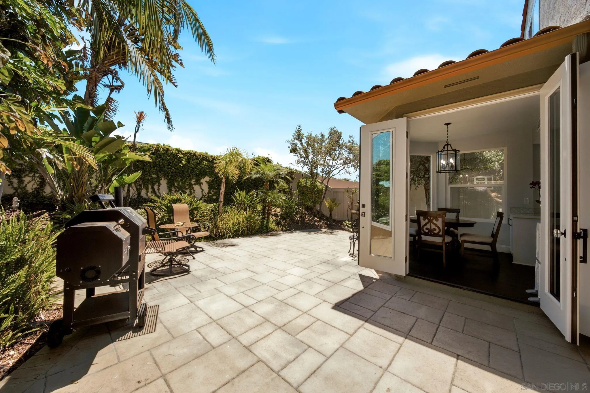 https://cdn.realtyfeed.com/cdn/127/260015761/dfc24bdabfd07b54567076c519a1feda.webp