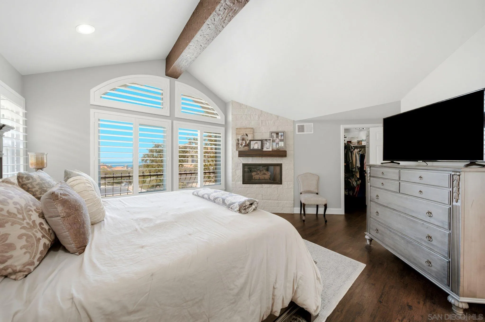 https://cdn.realtyfeed.com/cdn/127/260015761/fa3d501725db93f21501e8303b78097e.webp