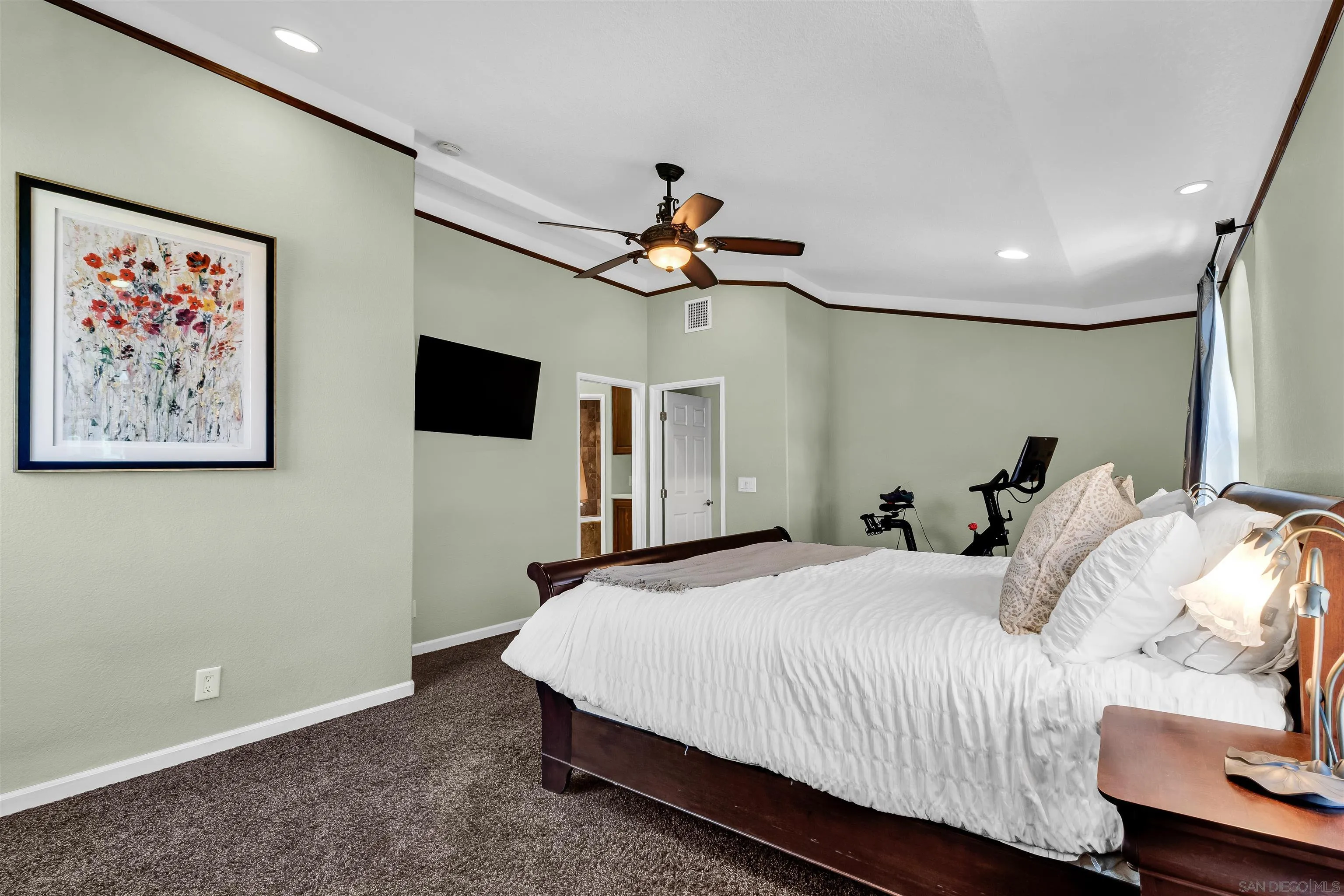 https://cdn.realtyfeed.com/cdn/127/260015772/10a2a9c2668174d0d3ee55fa7f2b6b8b.webp