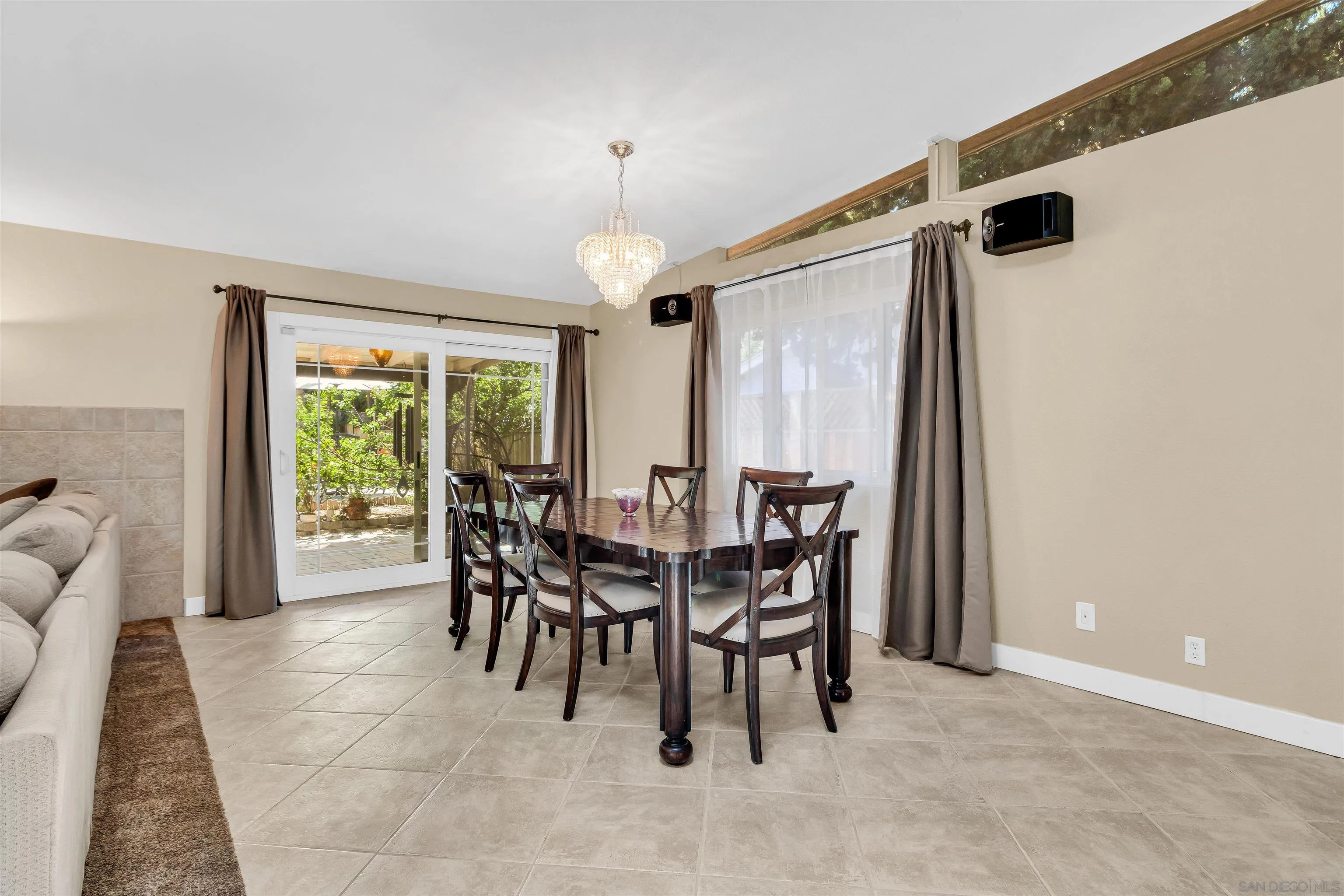 https://cdn.realtyfeed.com/cdn/127/260015772/4fdc6d5c0d4be6ba436b39fb039a8786.webp