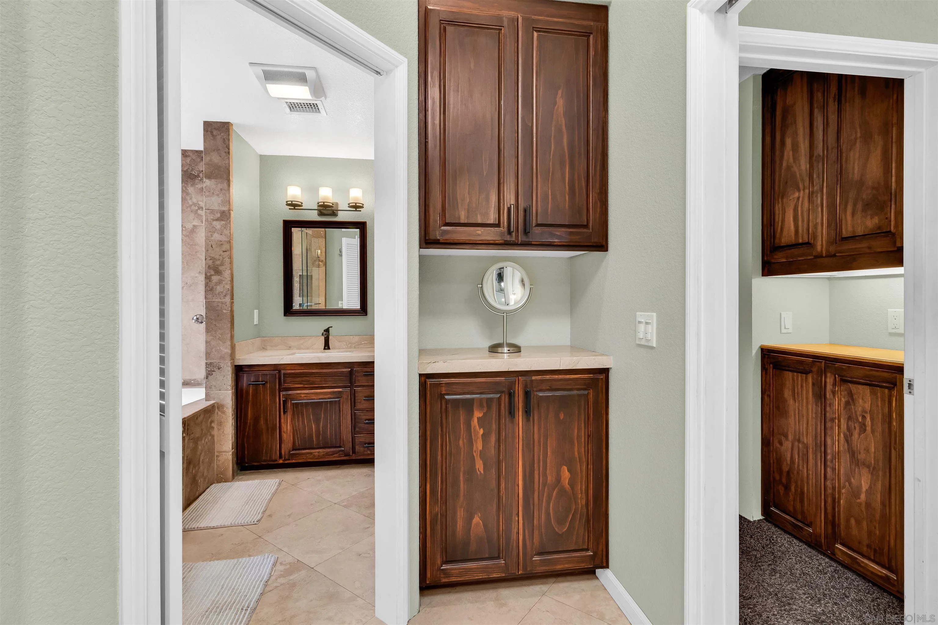 https://cdn.realtyfeed.com/cdn/127/260015772/569aba29bf6598cdd23551827a5711f6.webp