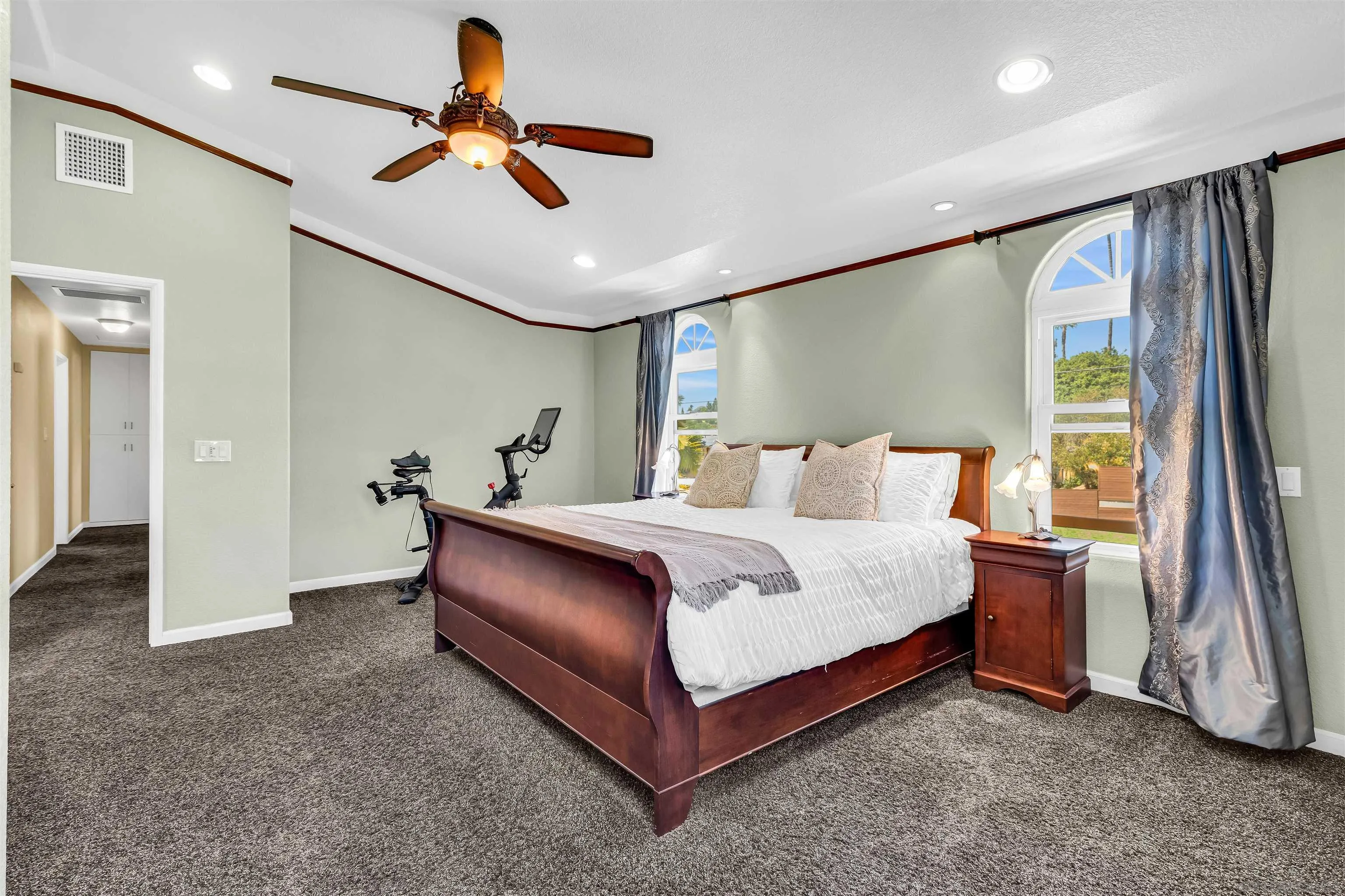 https://cdn.realtyfeed.com/cdn/127/260015772/674732e75e4d76d7b6248f99be26aaf4.webp