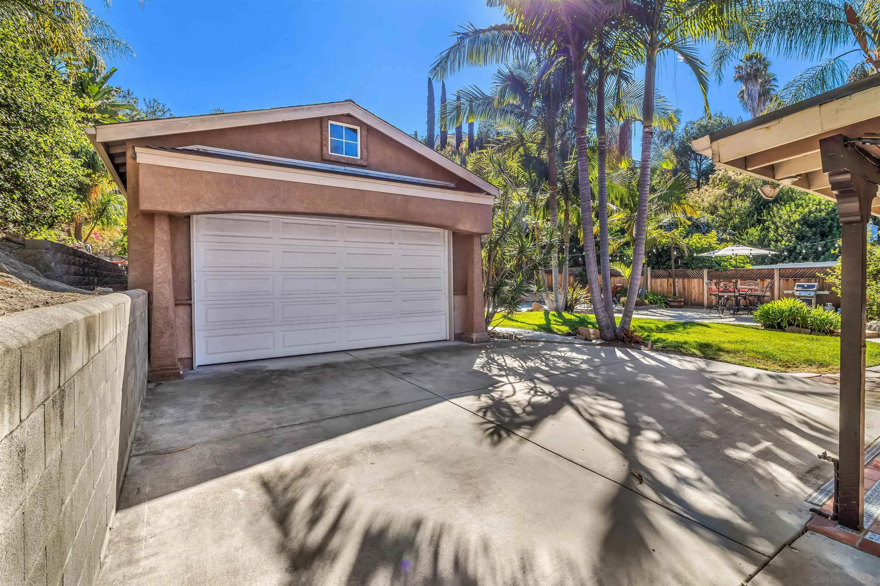 https://cdn.realtyfeed.com/cdn/127/260015772/8c944928a844f35d4690efa3622518b1.webp