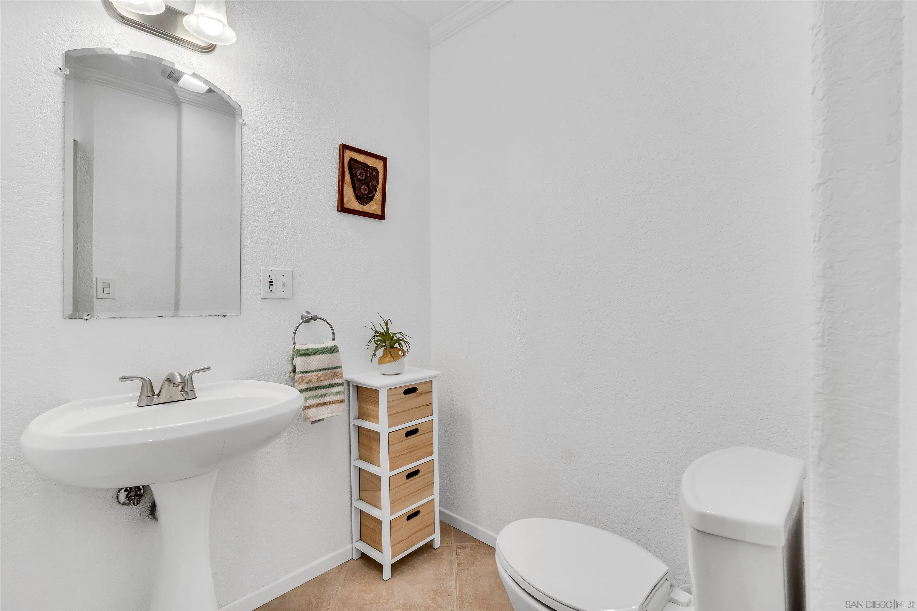 https://cdn.realtyfeed.com/cdn/127/260015772/d733c898ed301c4a8fb5f11c05752591.webp