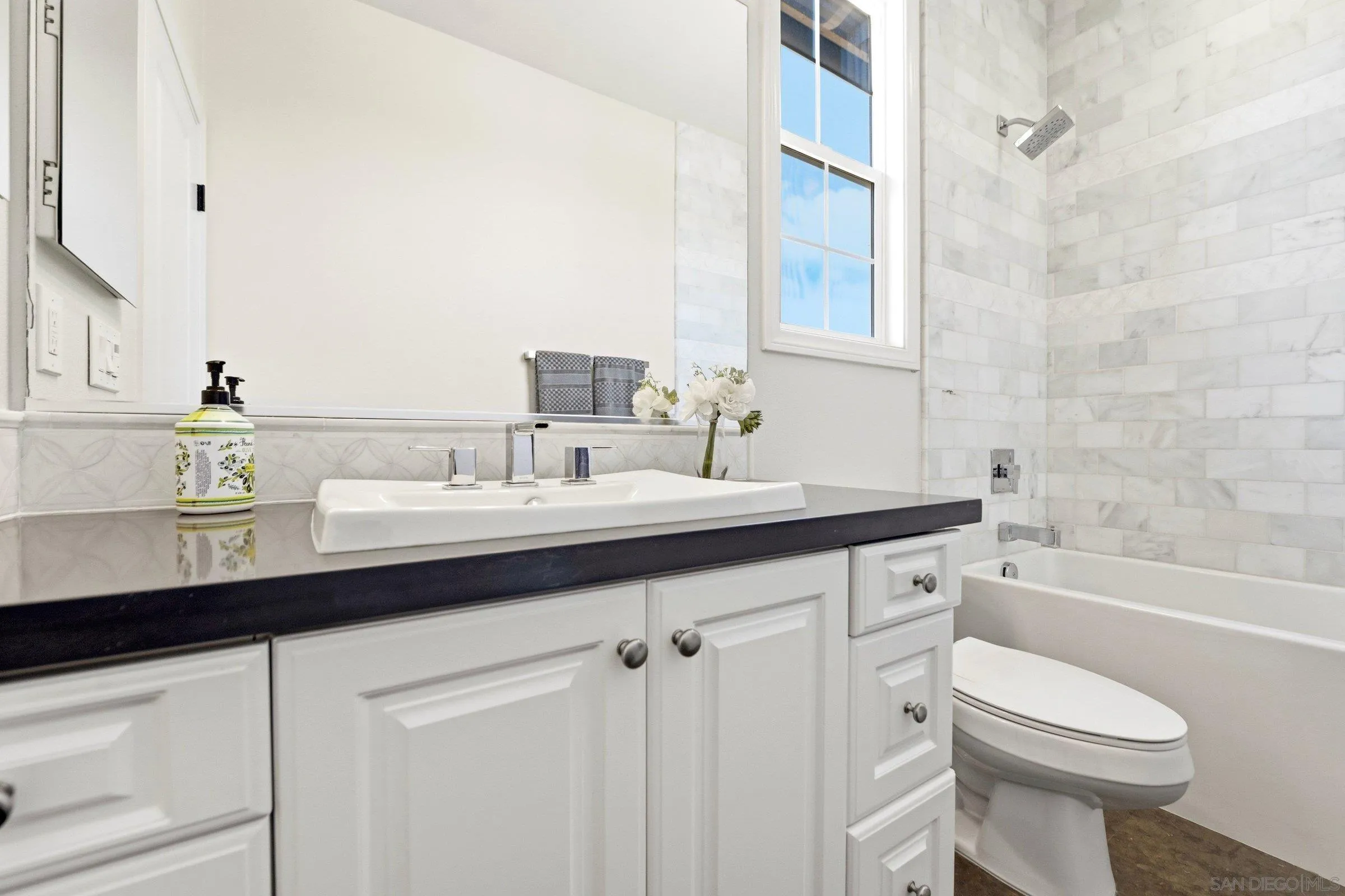 Photo #24: 260015775 Listing: Photo #24