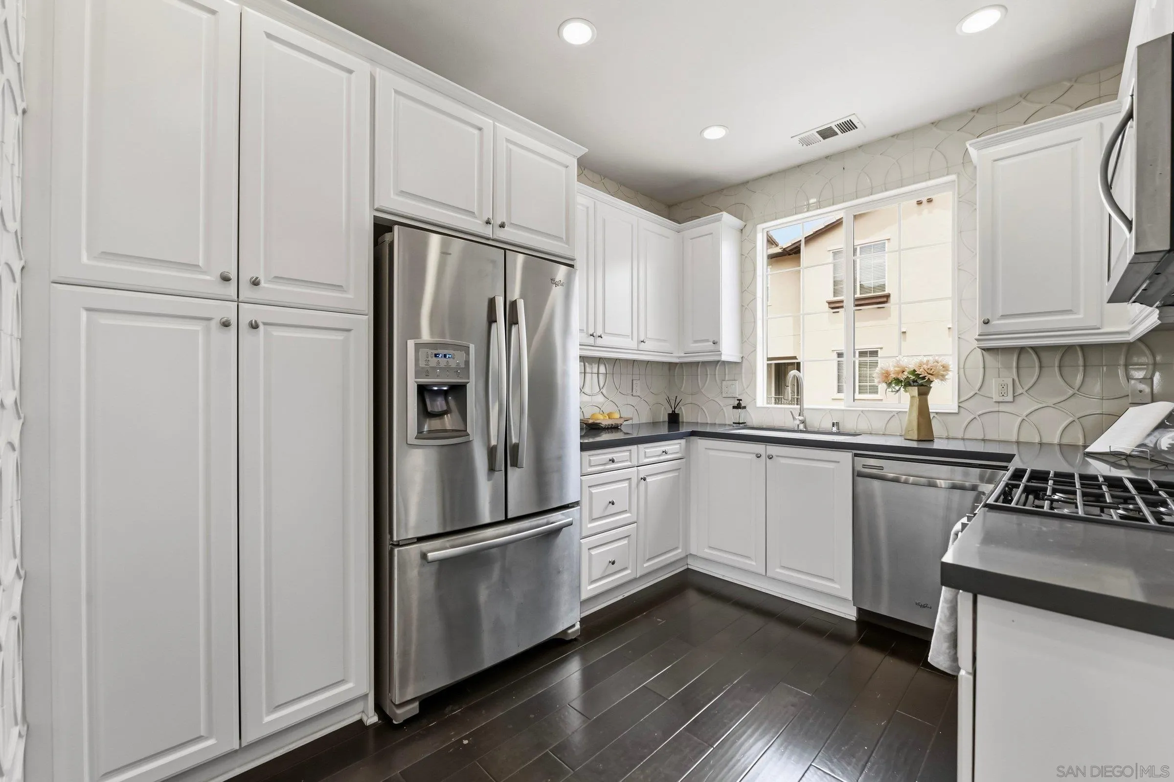 Photo #9: 260015775 Listing: Photo #9