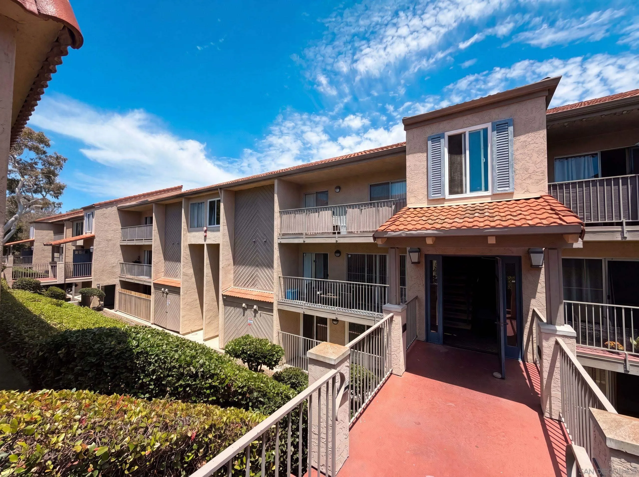 2334 Hosp Unit 109, Carlsbad, CA 92008 - Main photo, Carlsbad, CA