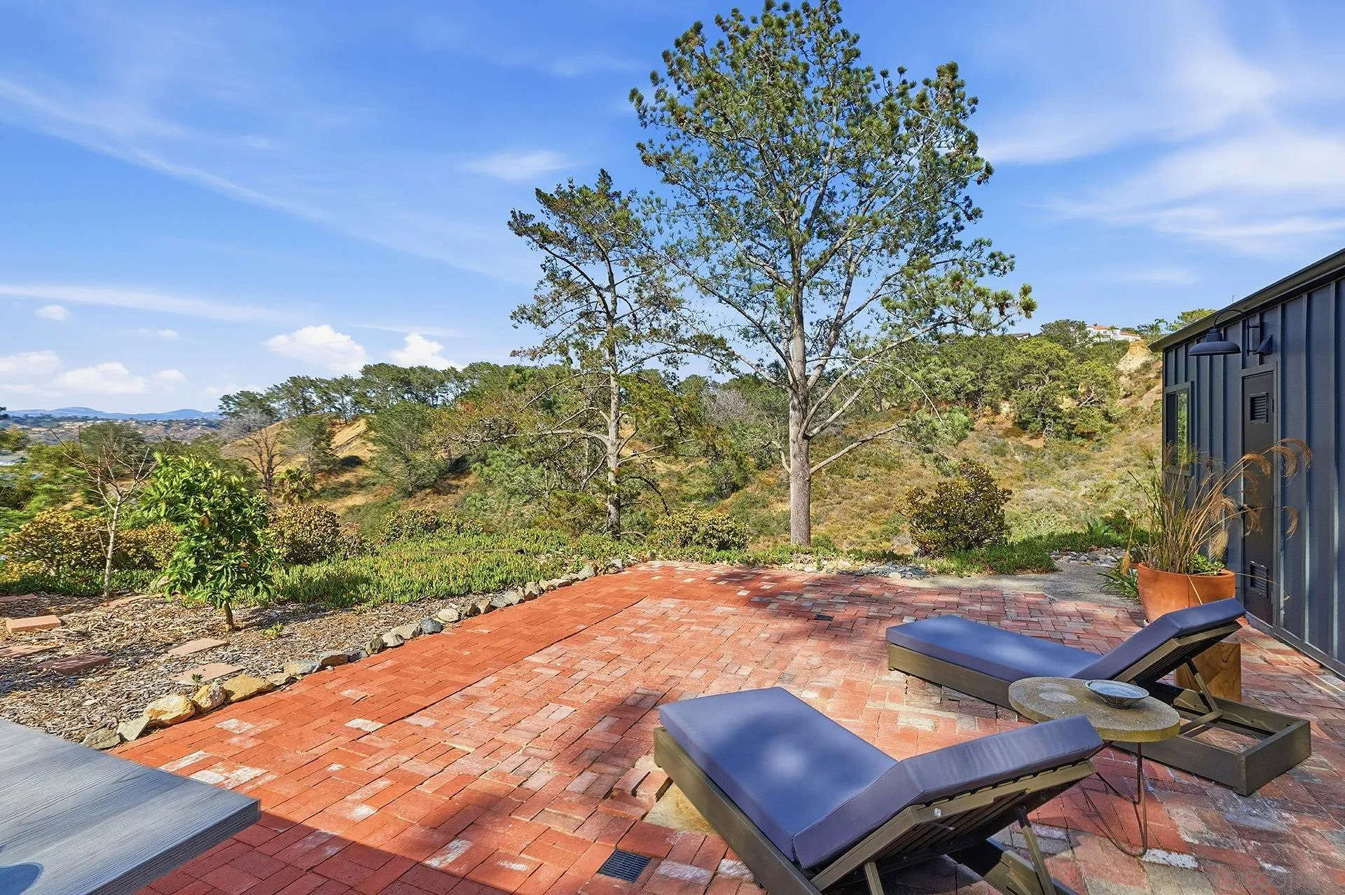 https://cdn.realtyfeed.com/cdn/127/260015783/3b35443ab9f3a26d8166180790bd5a5a.webp