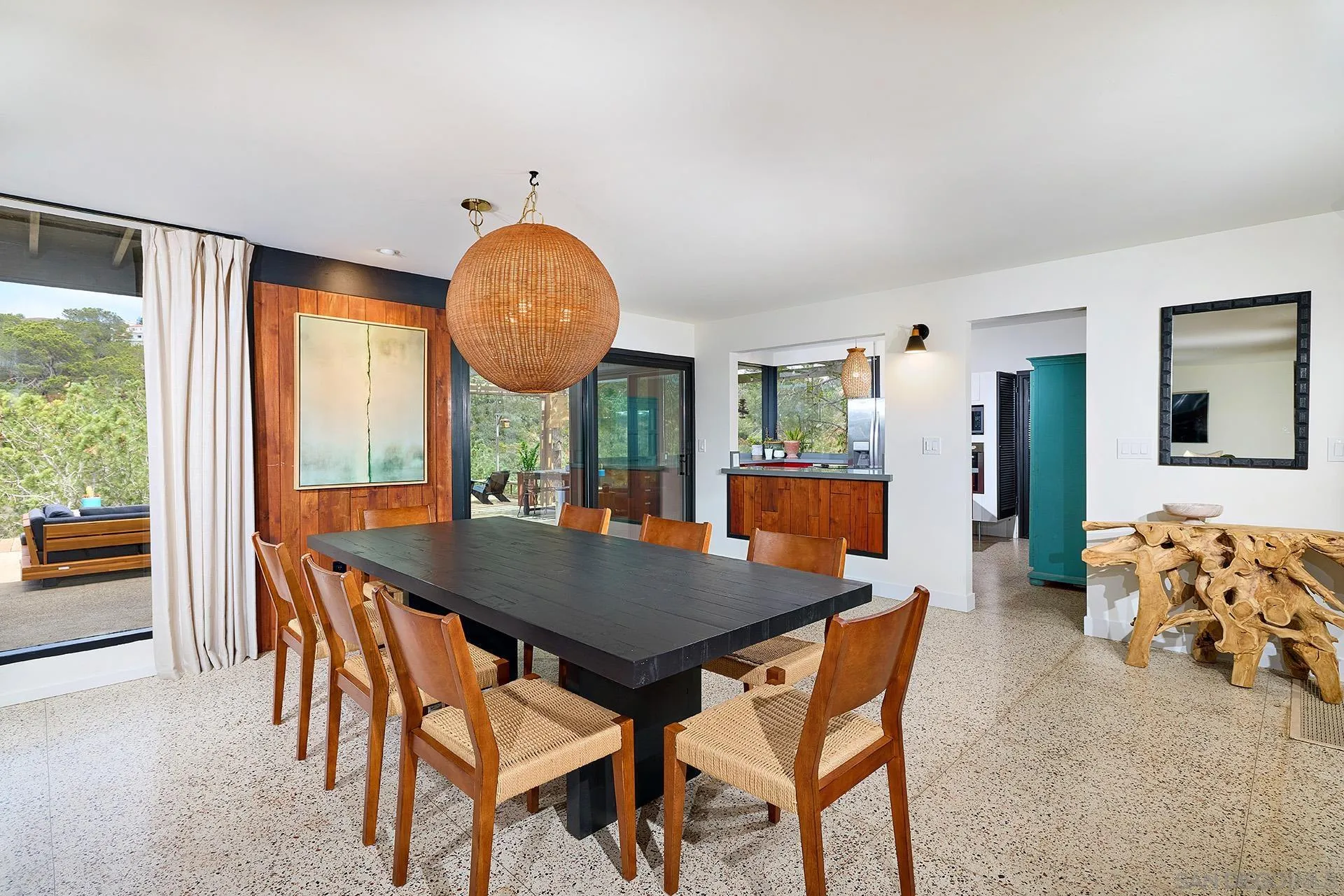 https://cdn.realtyfeed.com/cdn/127/260015783/77f64c135ba35d615da1342de587e0d3.webp