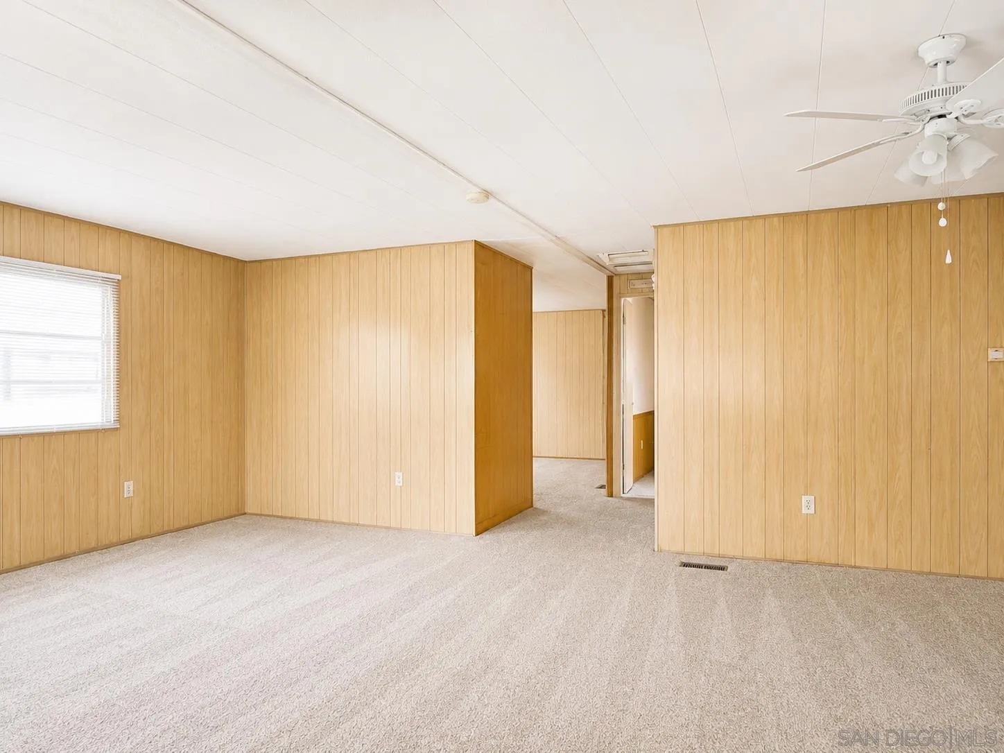 https://cdn.realtyfeed.com/cdn/127/260015786/d1ba747dae12ce31ac949cbd131c720a.webp