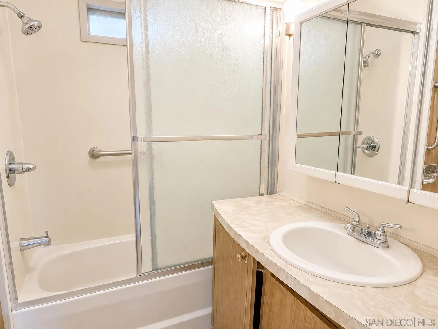 https://cdn.realtyfeed.com/cdn/127/260015786/d9796d092c63caf91ae079eb547ed574.webp