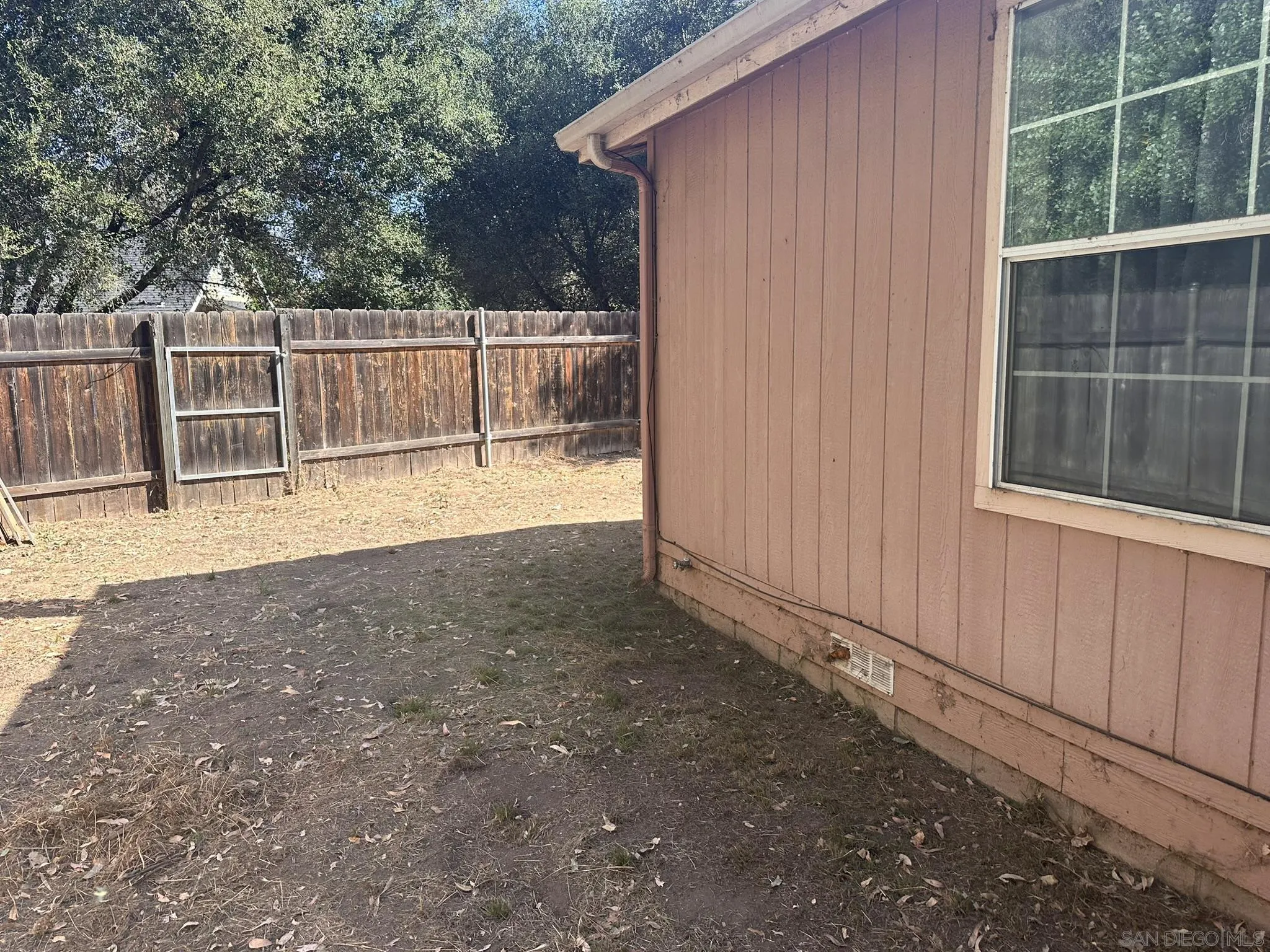 https://cdn.realtyfeed.com/cdn/127/260015795/25ea26fe961551d7d0384d1db30b3bb7.webp