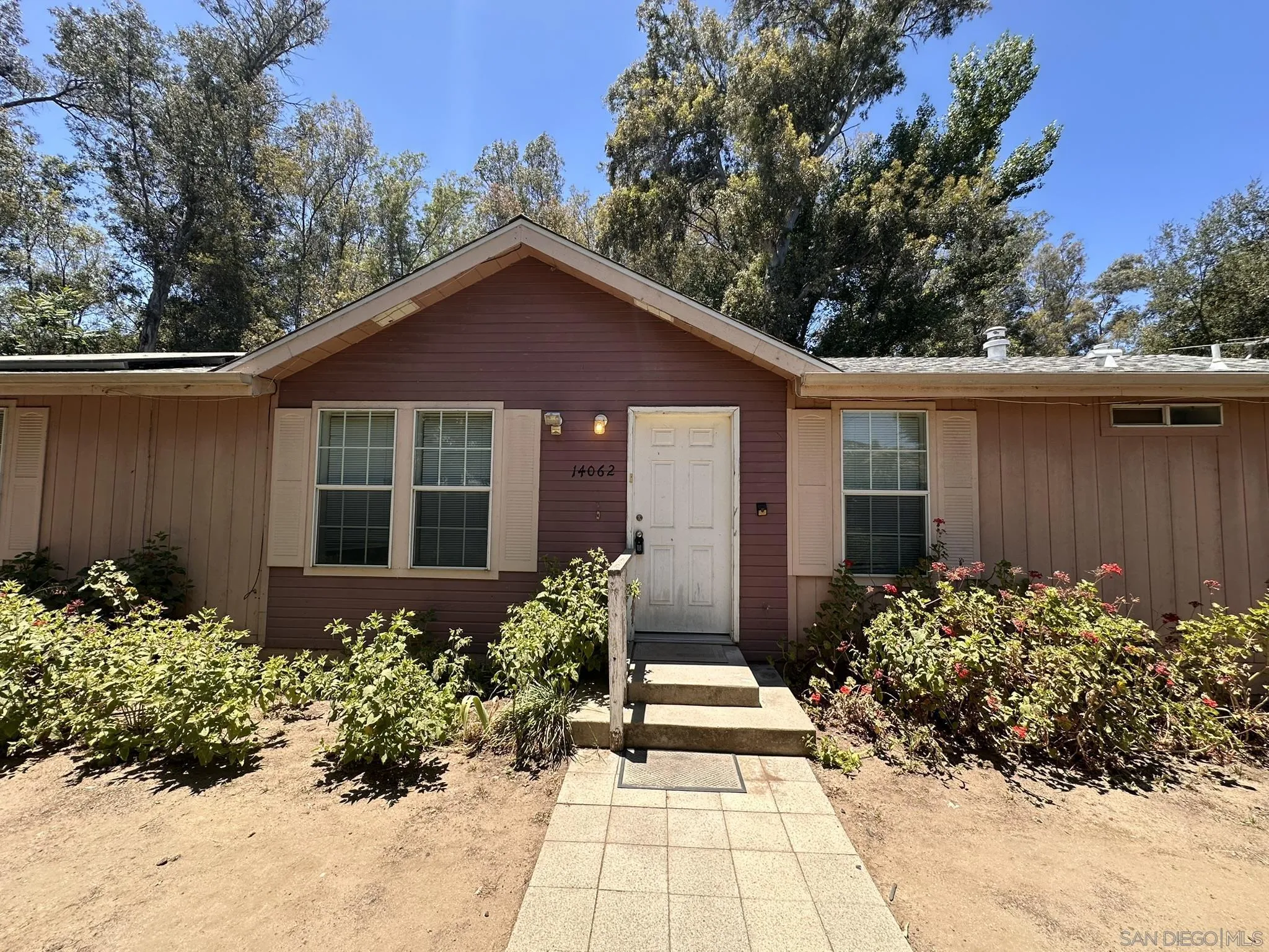 Ramona, CA 92065