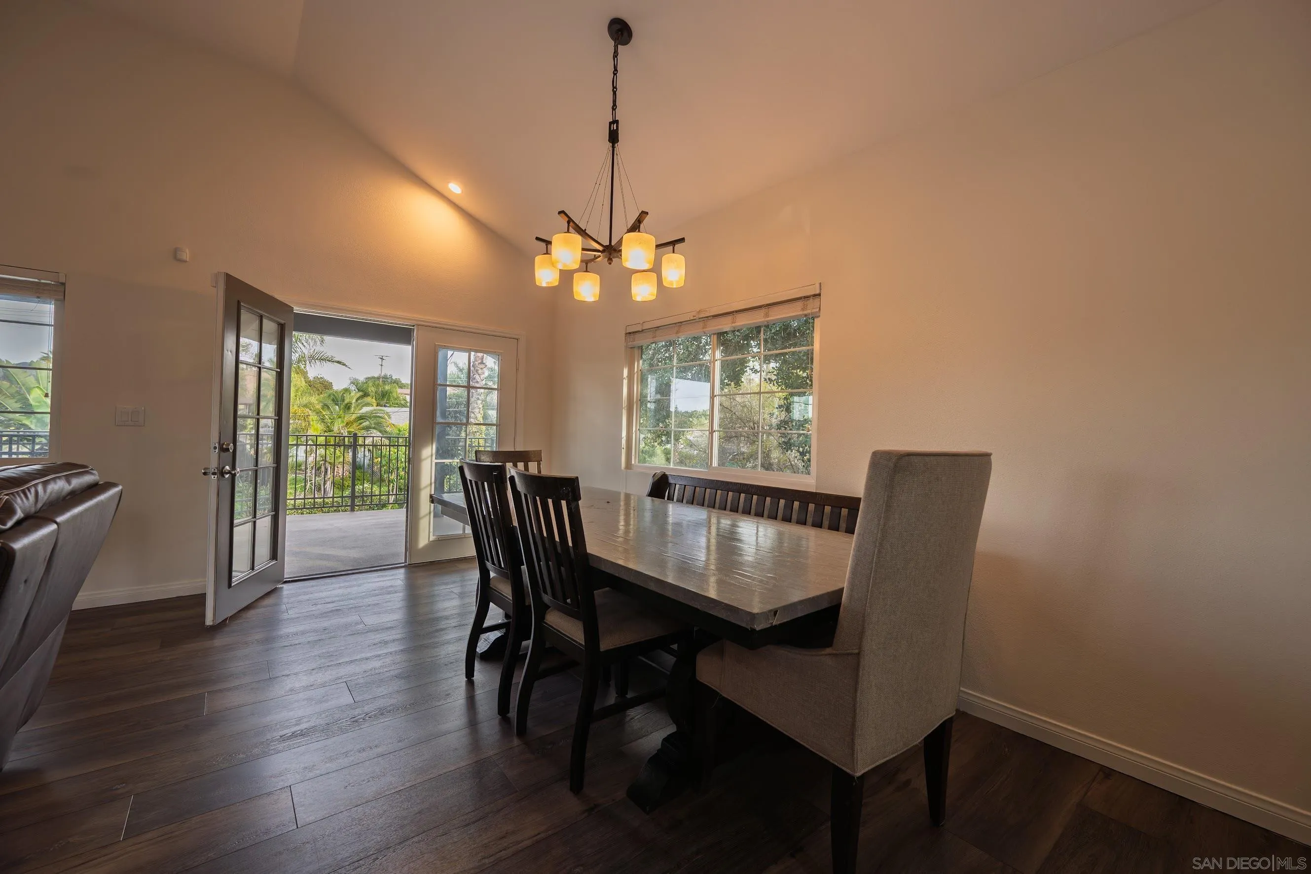 https://cdn.realtyfeed.com/cdn/127/260015796/1e86f414e42e5c1afd6fa9f6a49dca27.webp