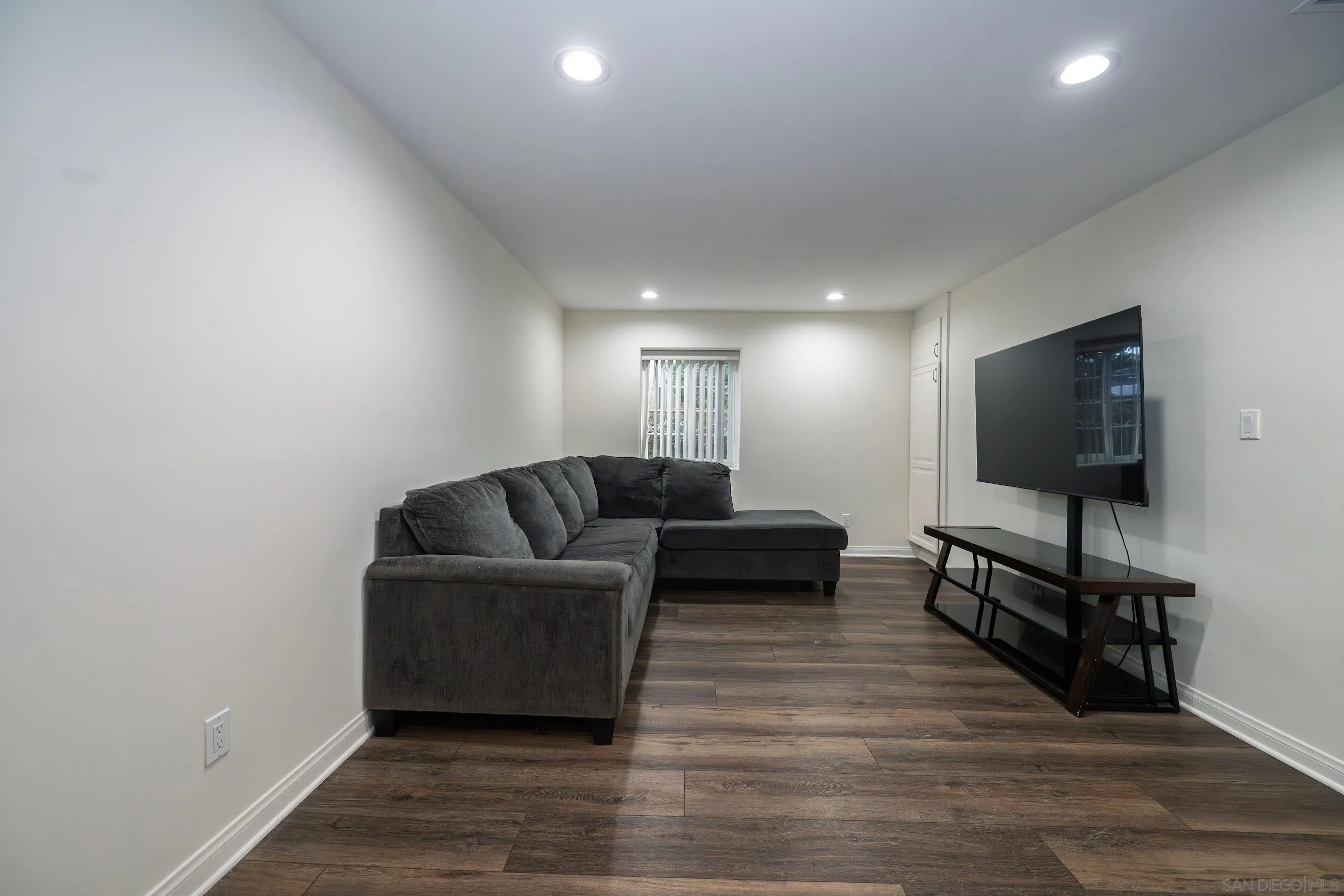 https://cdn.realtyfeed.com/cdn/127/260015796/482af28c0a0a2eaeb3c9fdd158864297.webp