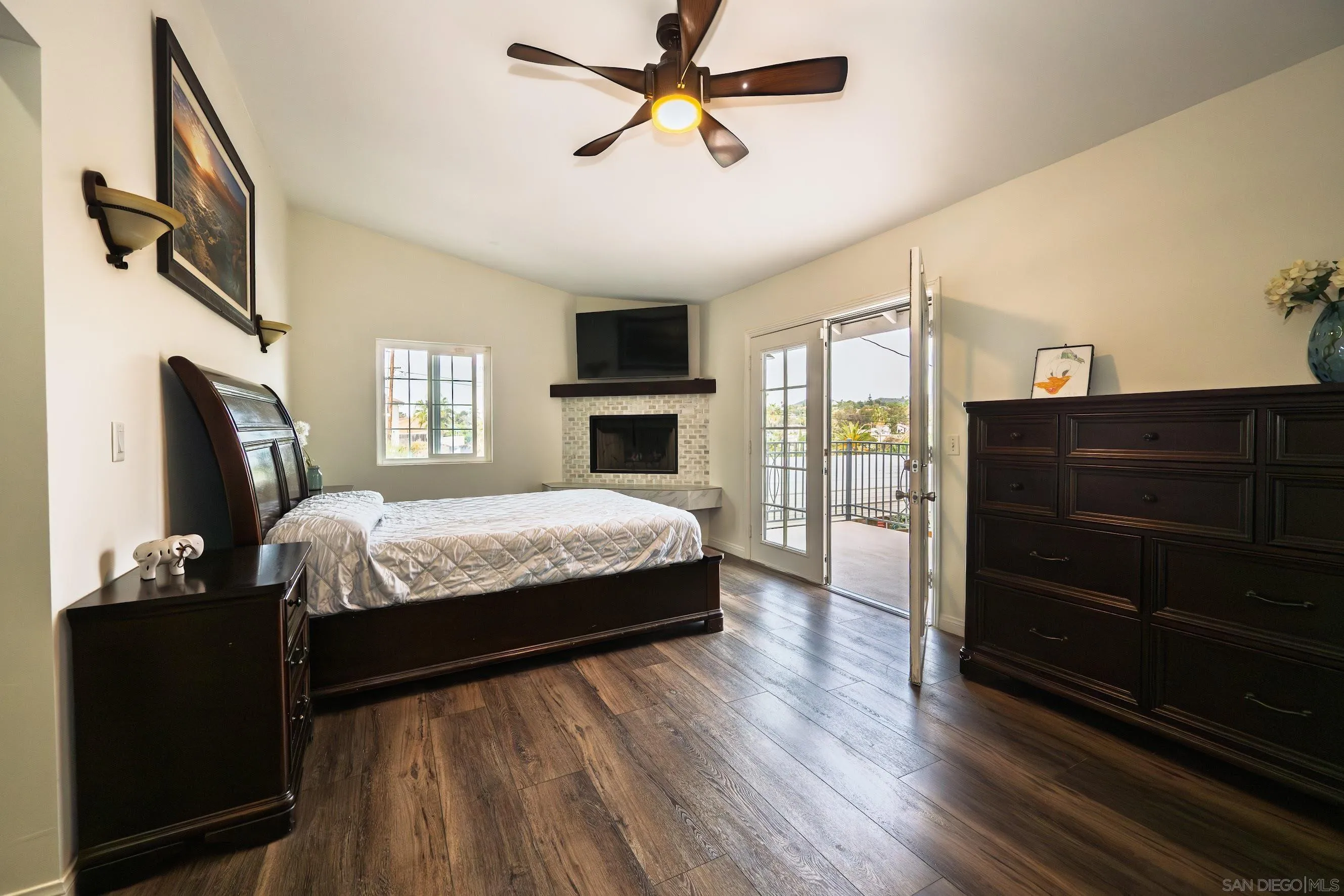 https://cdn.realtyfeed.com/cdn/127/260015796/84915b2c4ce3bbf0acc8cb58dbb1e84a.webp