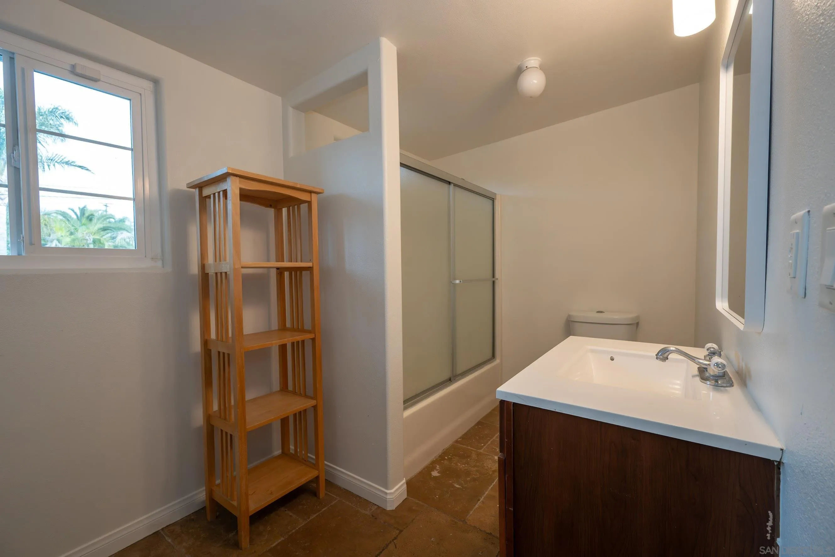 https://cdn.realtyfeed.com/cdn/127/260015796/f1f81294c47dba6eccda69cffb3851f6.webp