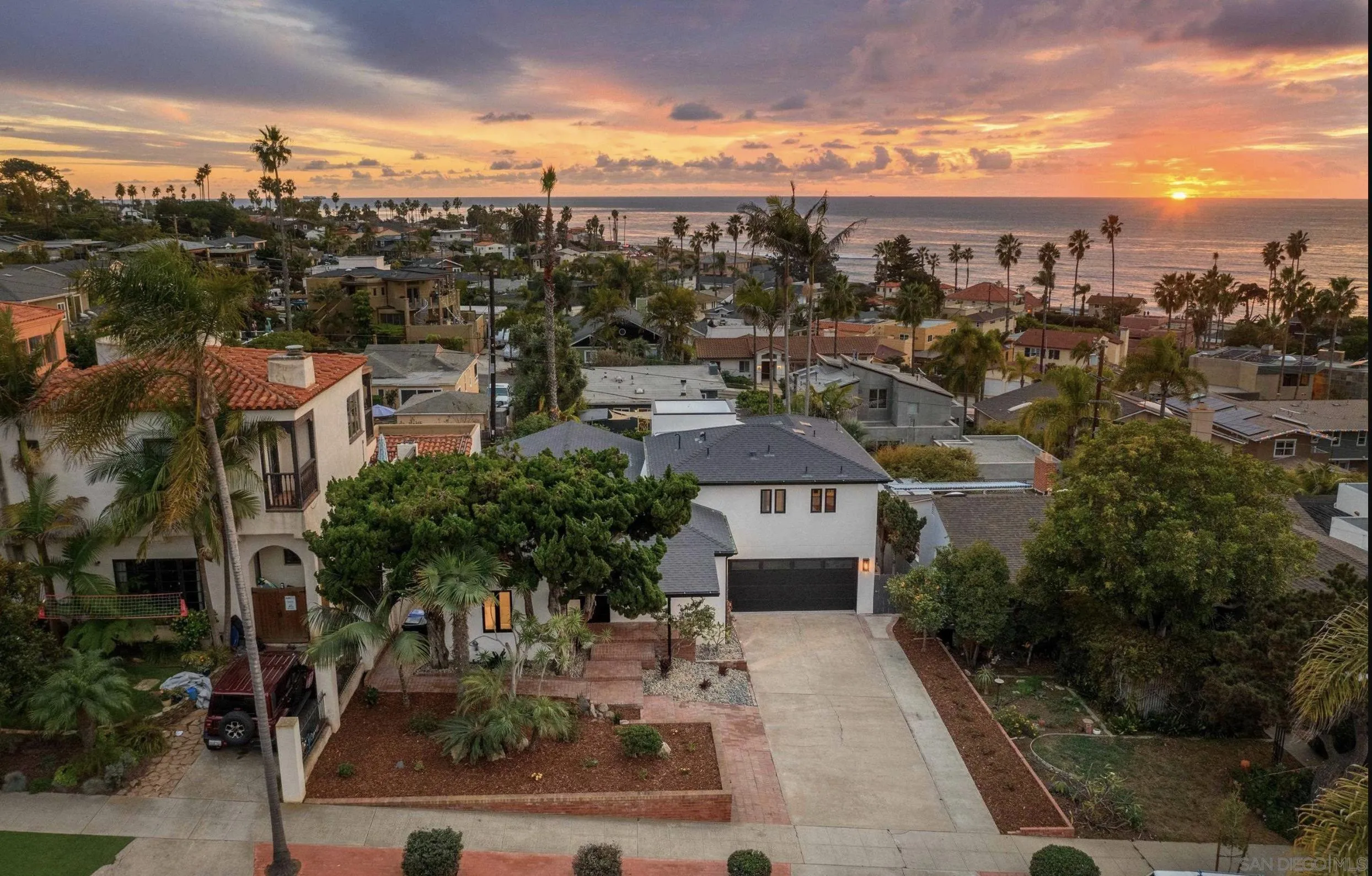 https://cdn.realtyfeed.com/cdn/127/260015798/0b8c1faf3238e839ac04040d9bed36cf.webp