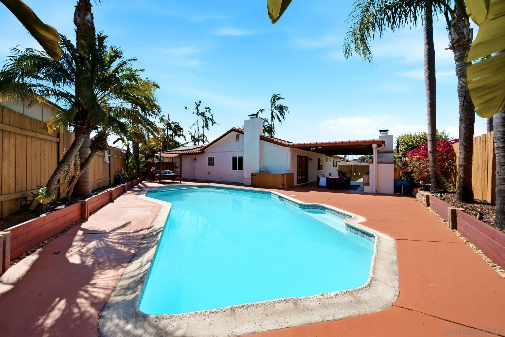 https://cdn.realtyfeed.com/cdn/127/260015807/4d5d43d55e2a0524d3a406c234bdf989.webp