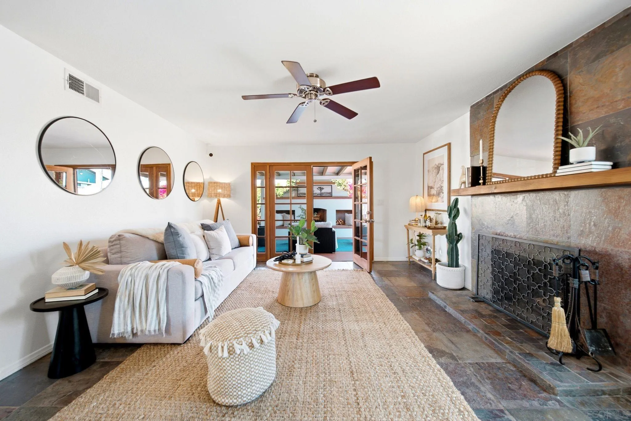 https://cdn.realtyfeed.com/cdn/127/260015807/85e8d969903b0f1d626ecb9f84f7838d.webp