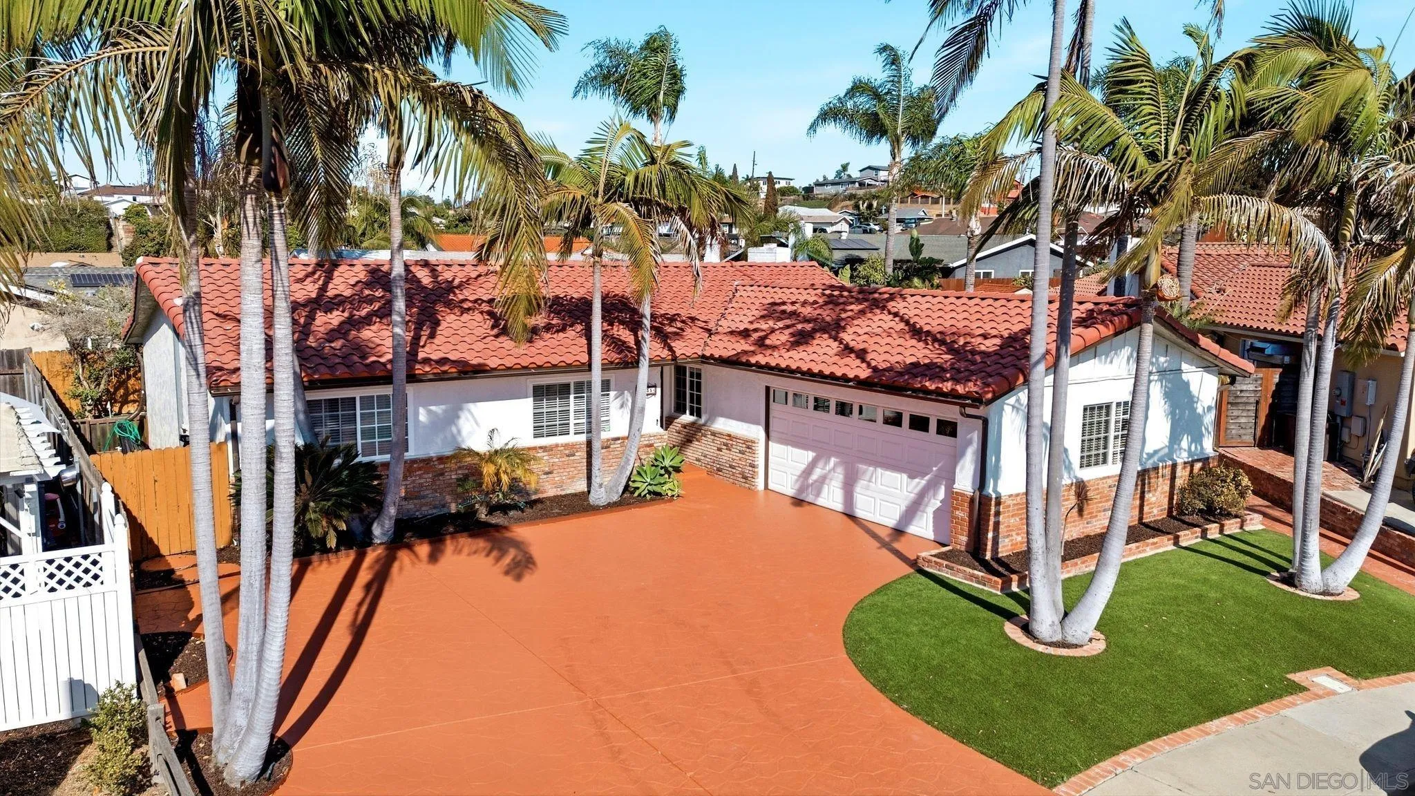 https://cdn.realtyfeed.com/cdn/127/260015807/86497f2f1bcaa0f7caa77f0afdd4c553.webp