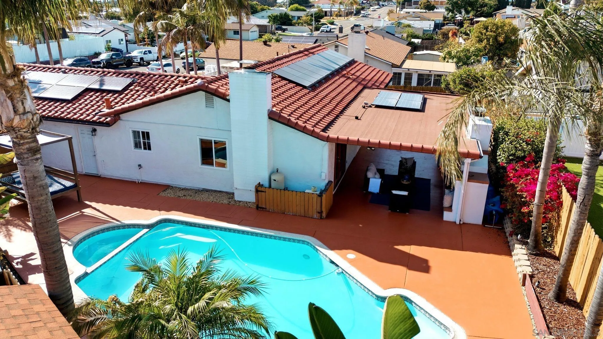 https://cdn.realtyfeed.com/cdn/127/260015807/abe8f331a57c863860a78761f2551c30.webp