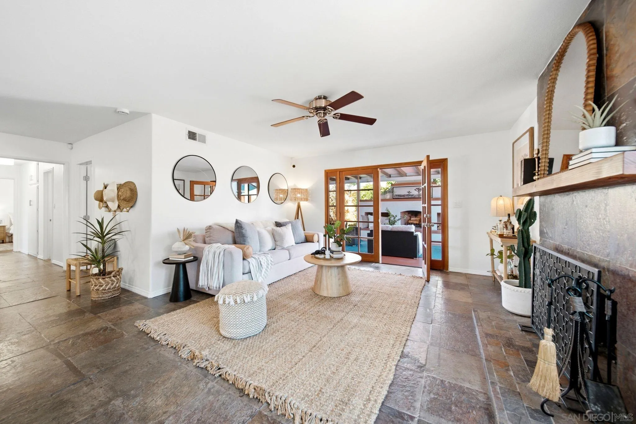 https://cdn.realtyfeed.com/cdn/127/260015807/bcc93b17c9ed2ccd1fbad70cbad9cce0.webp
