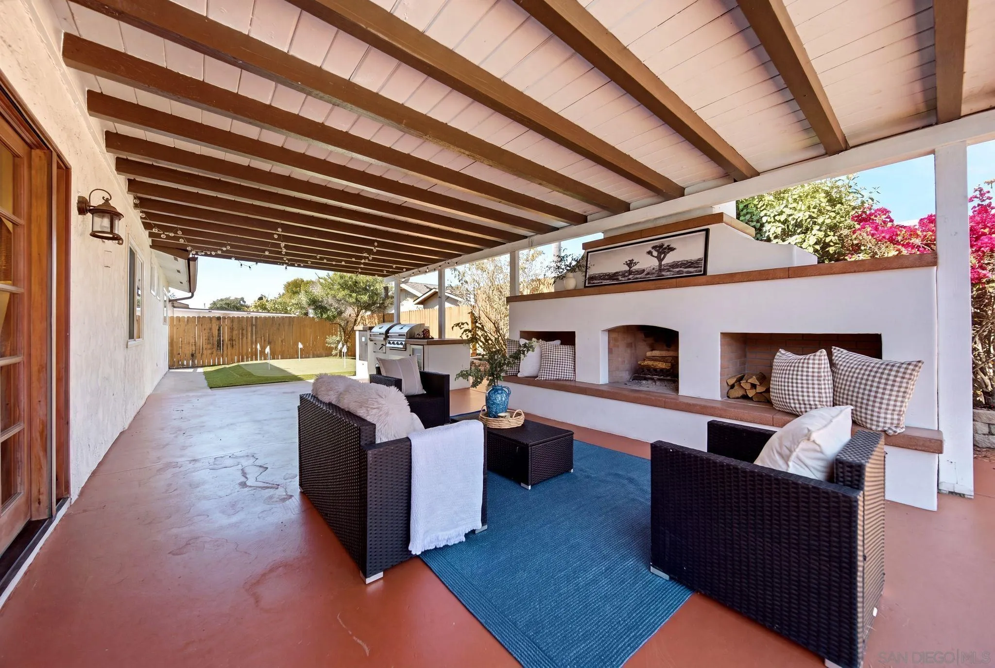 https://cdn.realtyfeed.com/cdn/127/260015807/e9b260c100842de34a2da4dd5c145eac.webp