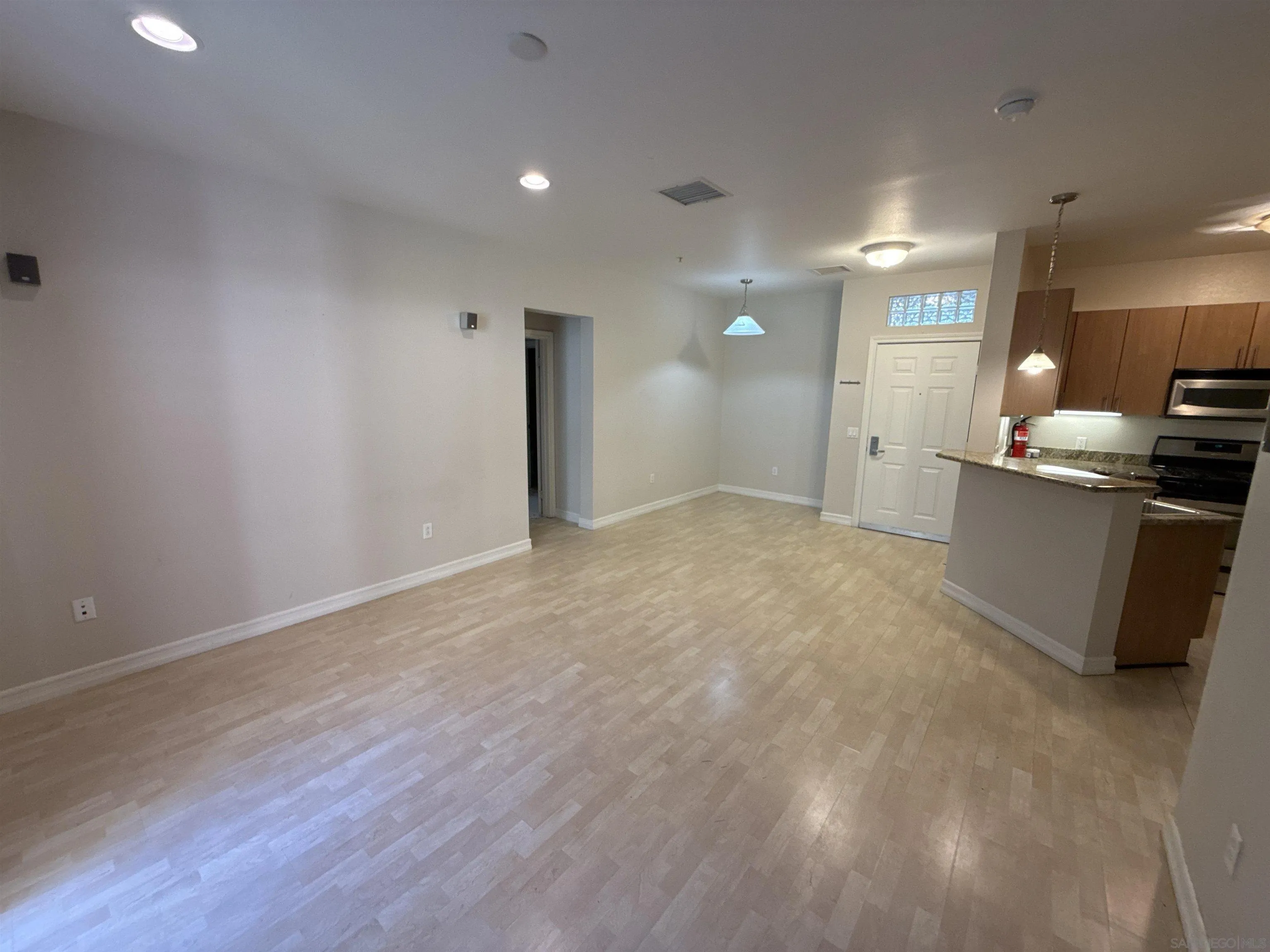 https://cdn.realtyfeed.com/cdn/127/260015813/4a8ab75ca0c5633658422f07d6f13336.webp
