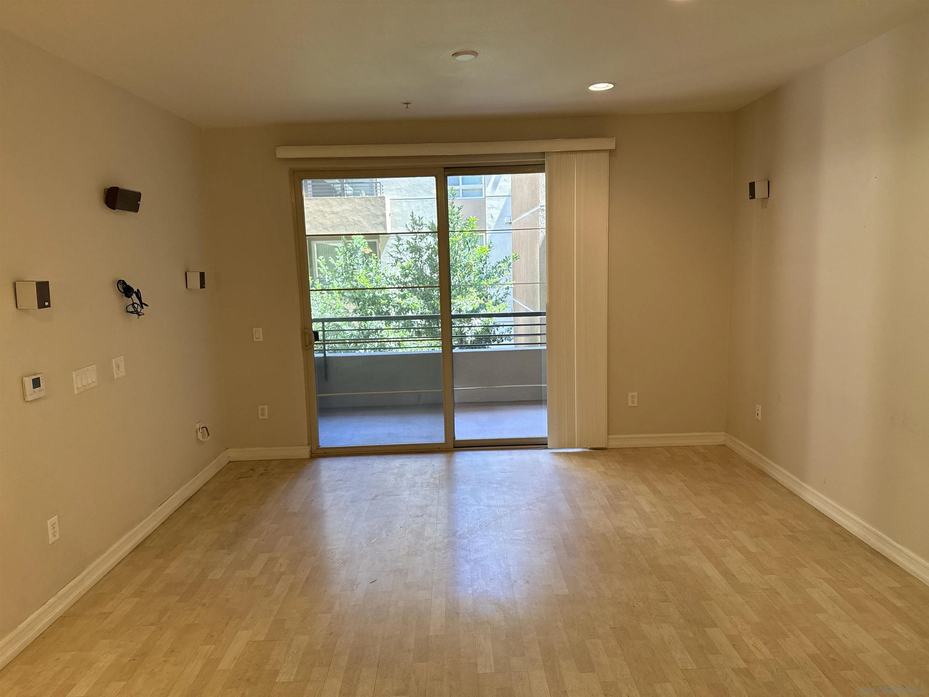 https://cdn.realtyfeed.com/cdn/127/260015813/84d2ae12d35a2bfcecfd81881fc8a448.webp