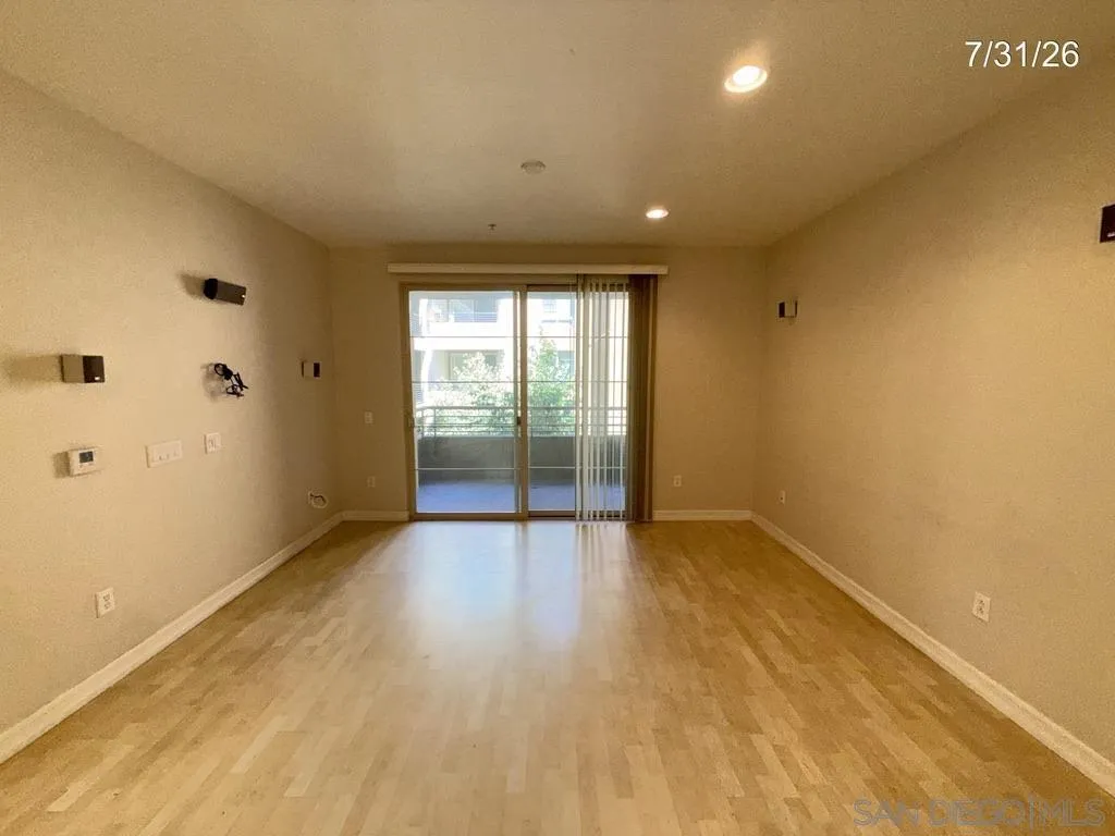 https://cdn.realtyfeed.com/cdn/127/260015813/c23fbd5ab4641392f1ae8668501ee15f.webp