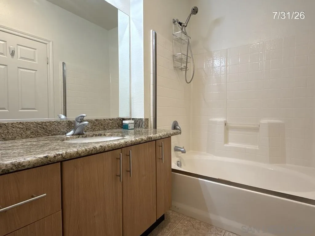 https://cdn.realtyfeed.com/cdn/127/260015813/c8d6e10e2ca9bb2981f9ae134a13f9a8.webp