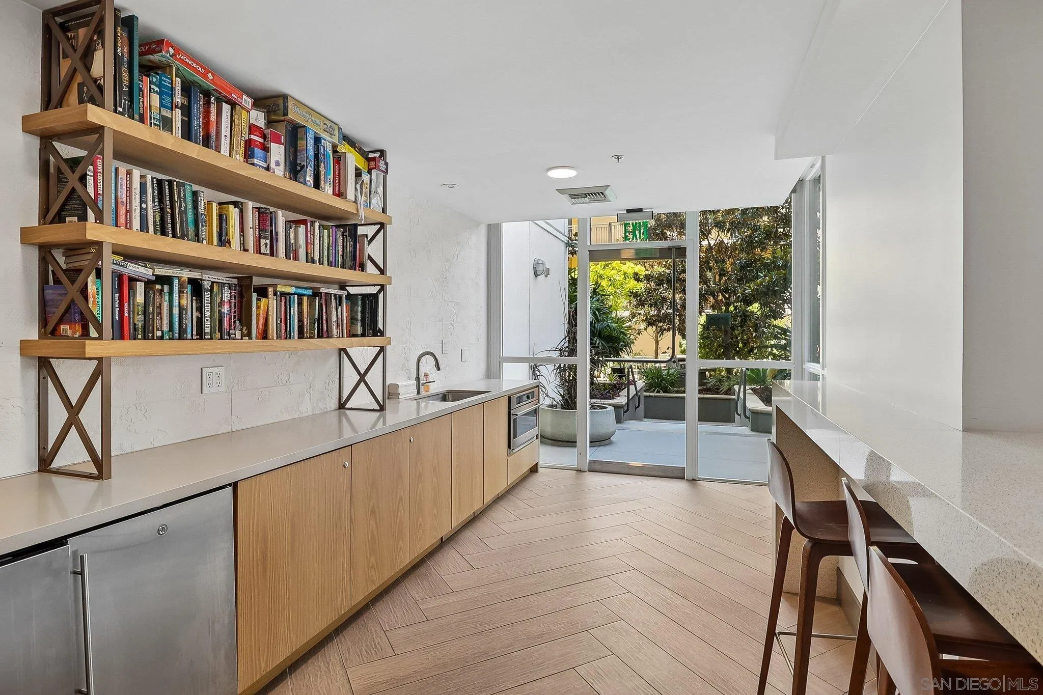 https://cdn.realtyfeed.com/cdn/127/260015815/1cb2f9bddb6b30a64f091432118d05d3.webp