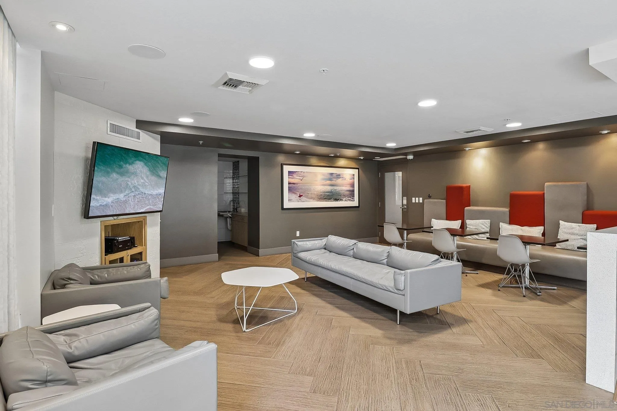 https://cdn.realtyfeed.com/cdn/127/260015815/5dc747fa9a1d8576687ddfcbfc3b63cf.webp